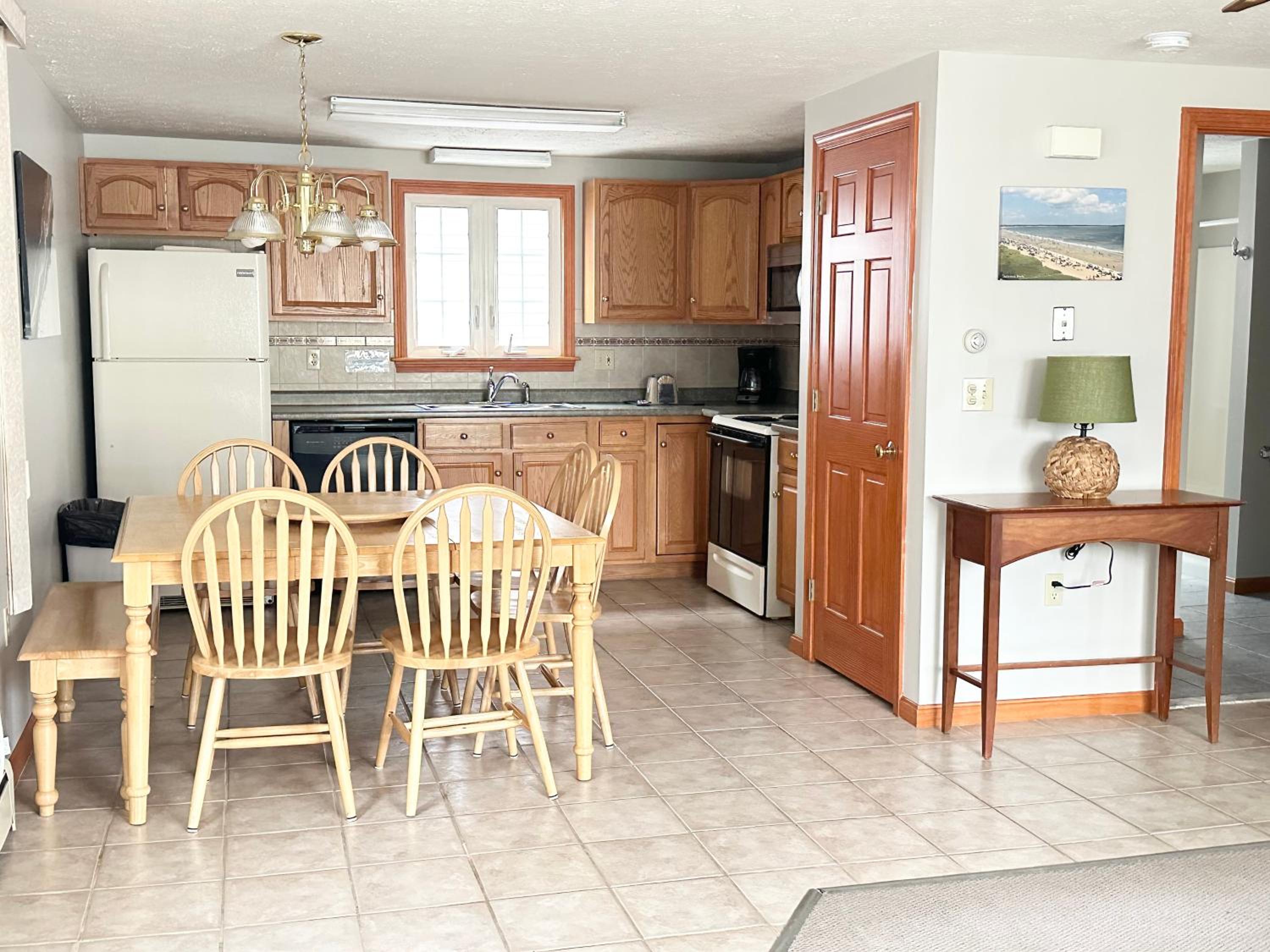 Abellona Inn & Suites