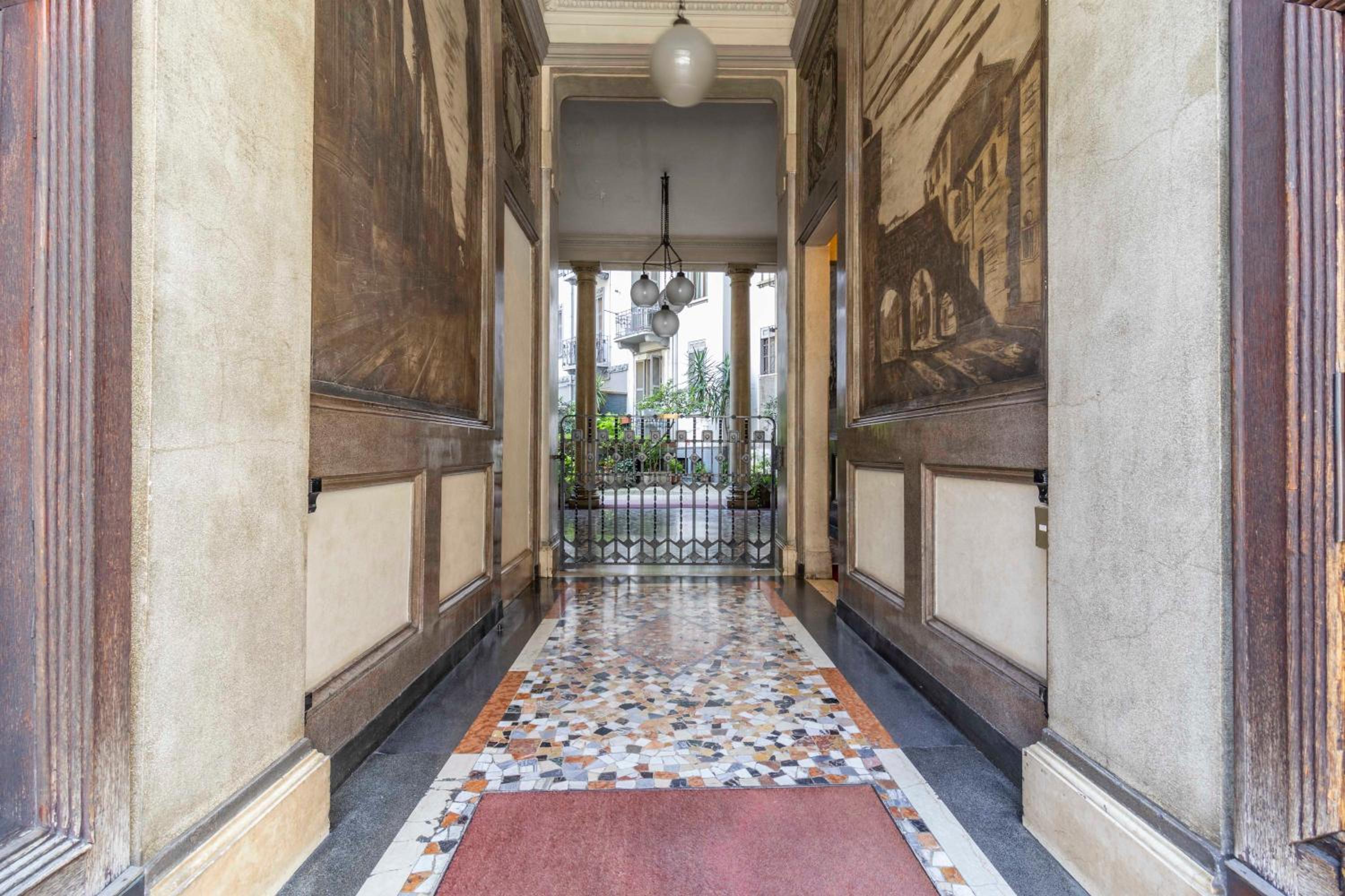 Stradivarius House - Carozzi Apartments