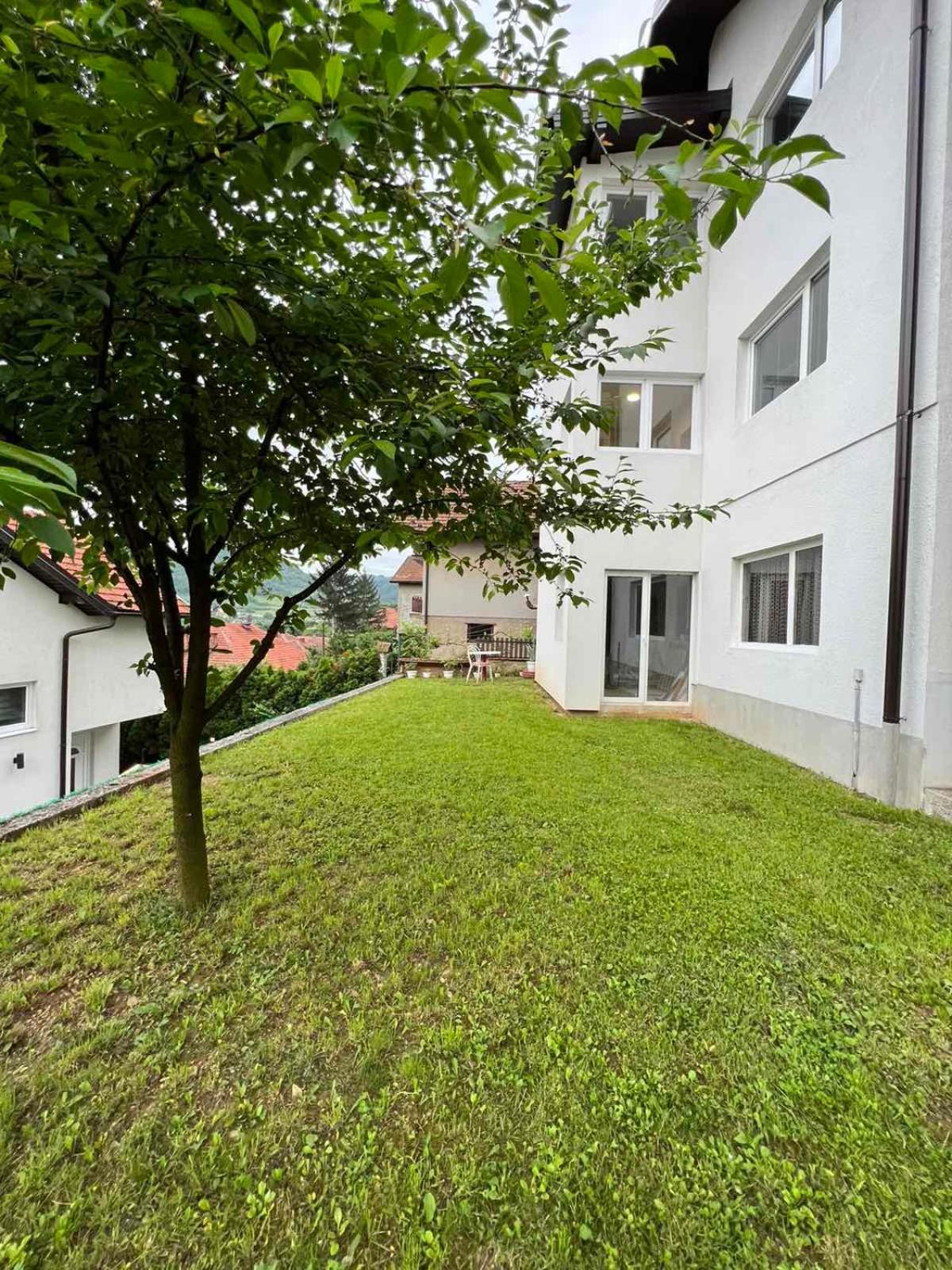 Apartman Royal sa GARAŽOM i KLIMOM