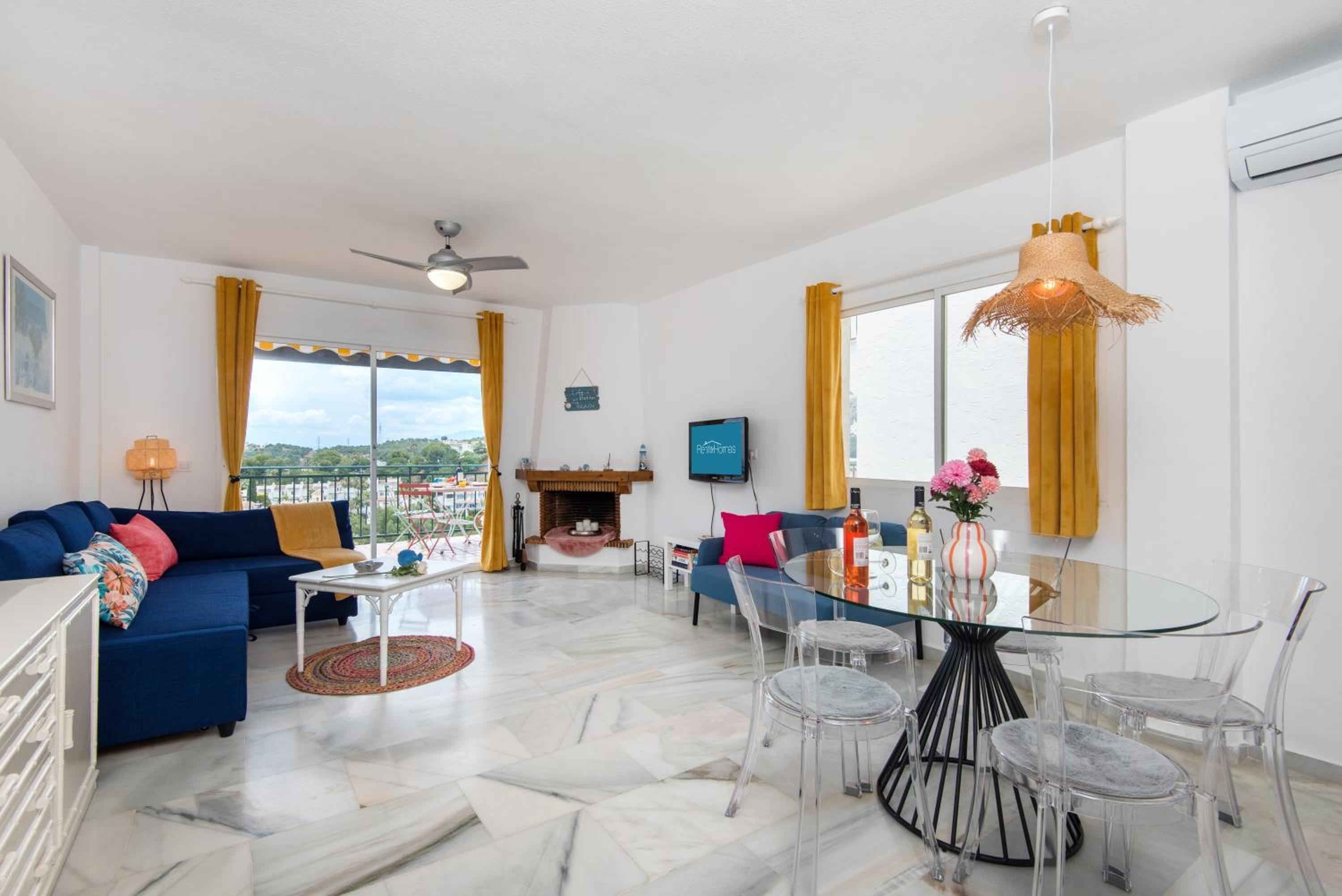 RentAndHomes Calahonda Sea View and Golf photo 5