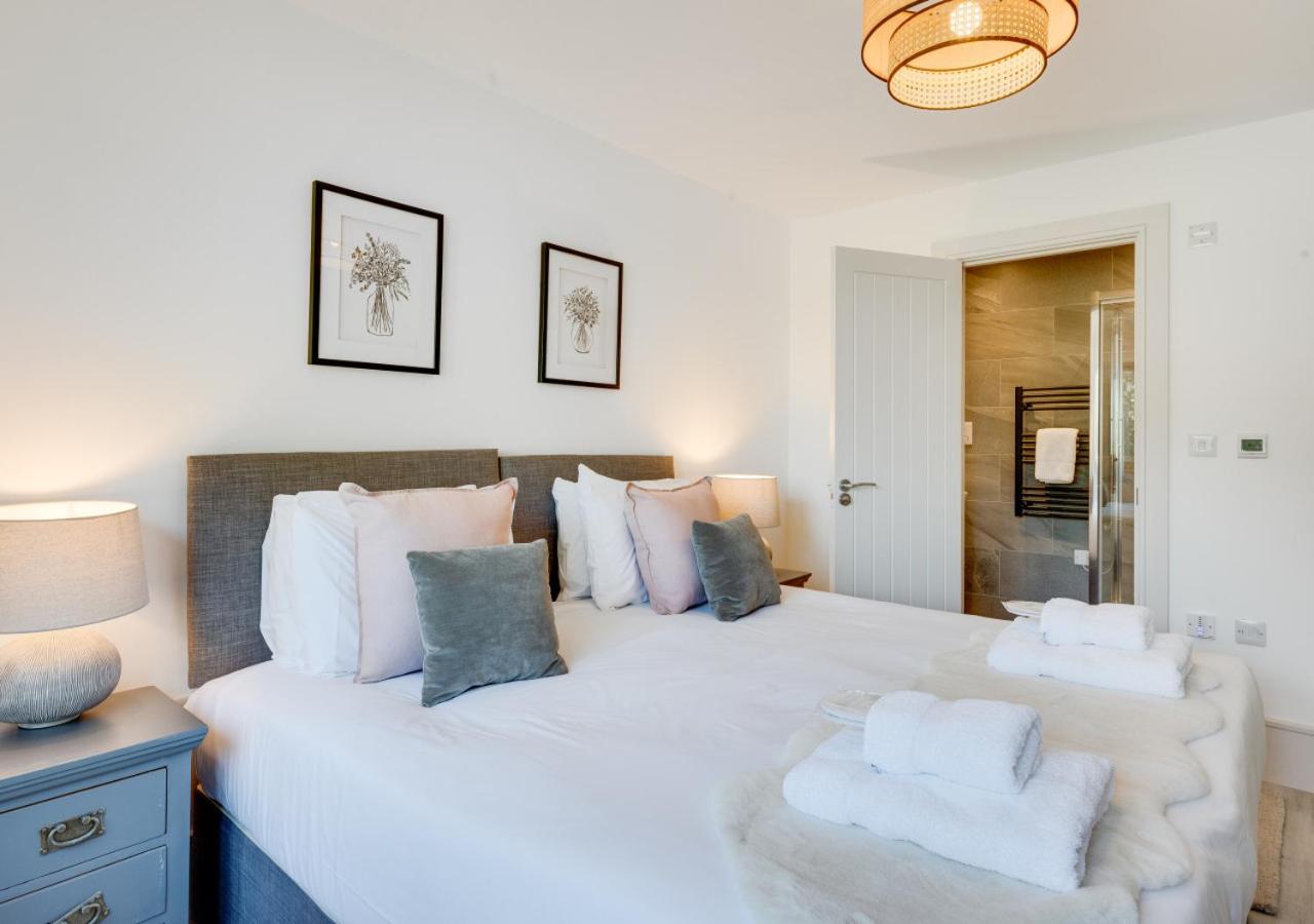 5 Bed in Briston oc-2304