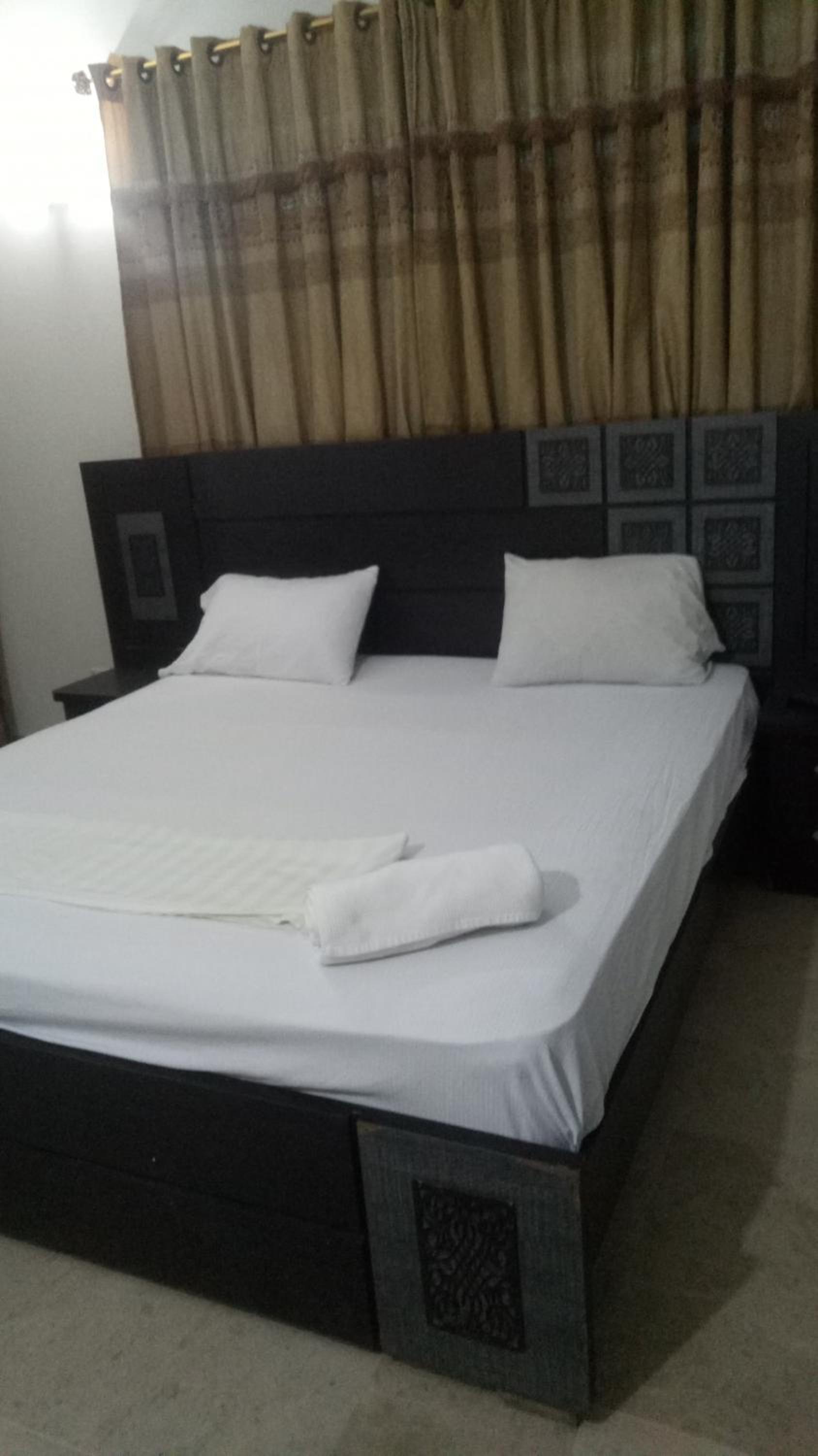 Foto 41 de 44 de Hotel Crown Plaza, Near Karachi Airport, Darul sehat Hospital, Dow, Agha khan and Liaqat Hospital