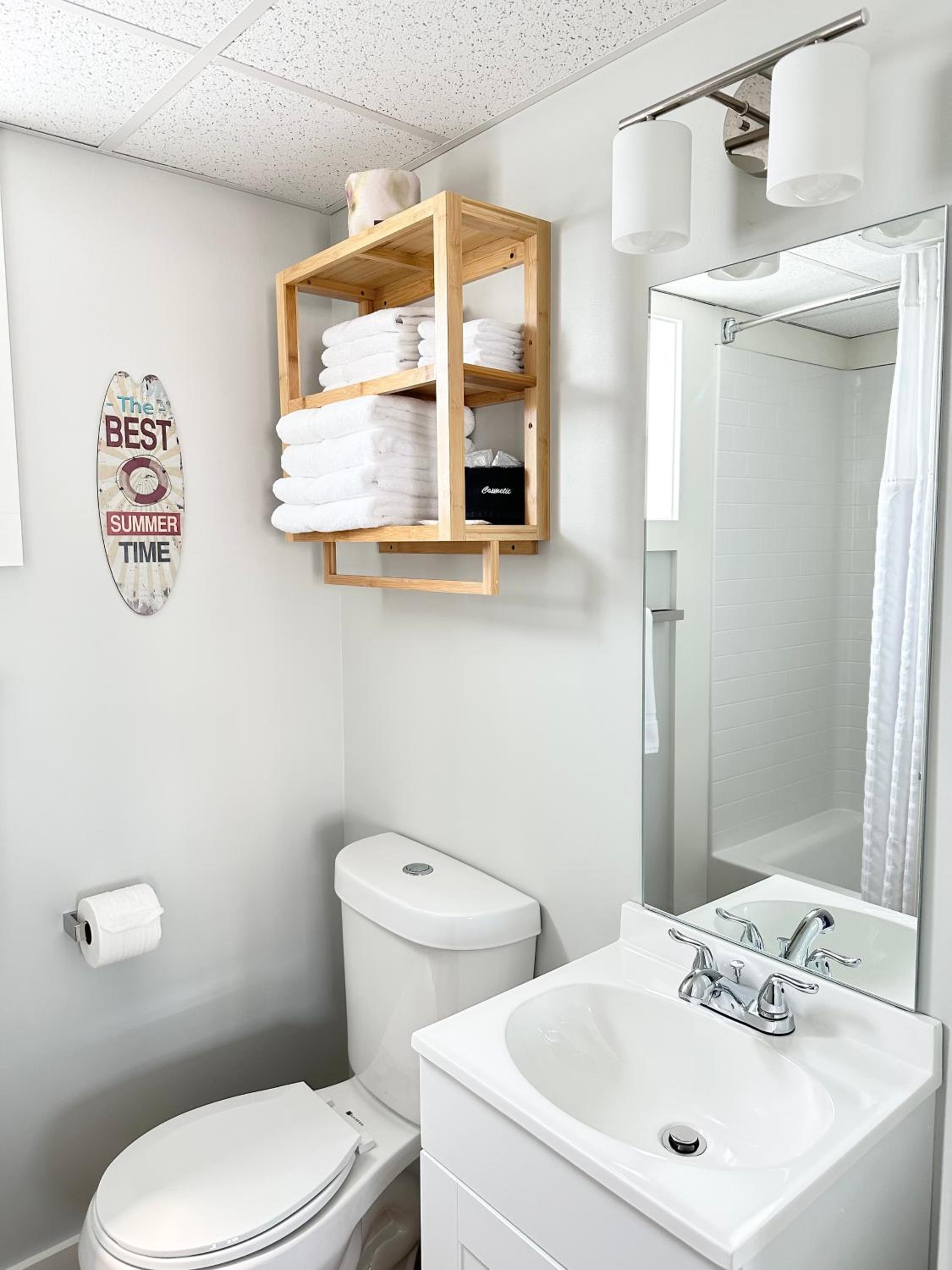 Abellona Inn & Suites