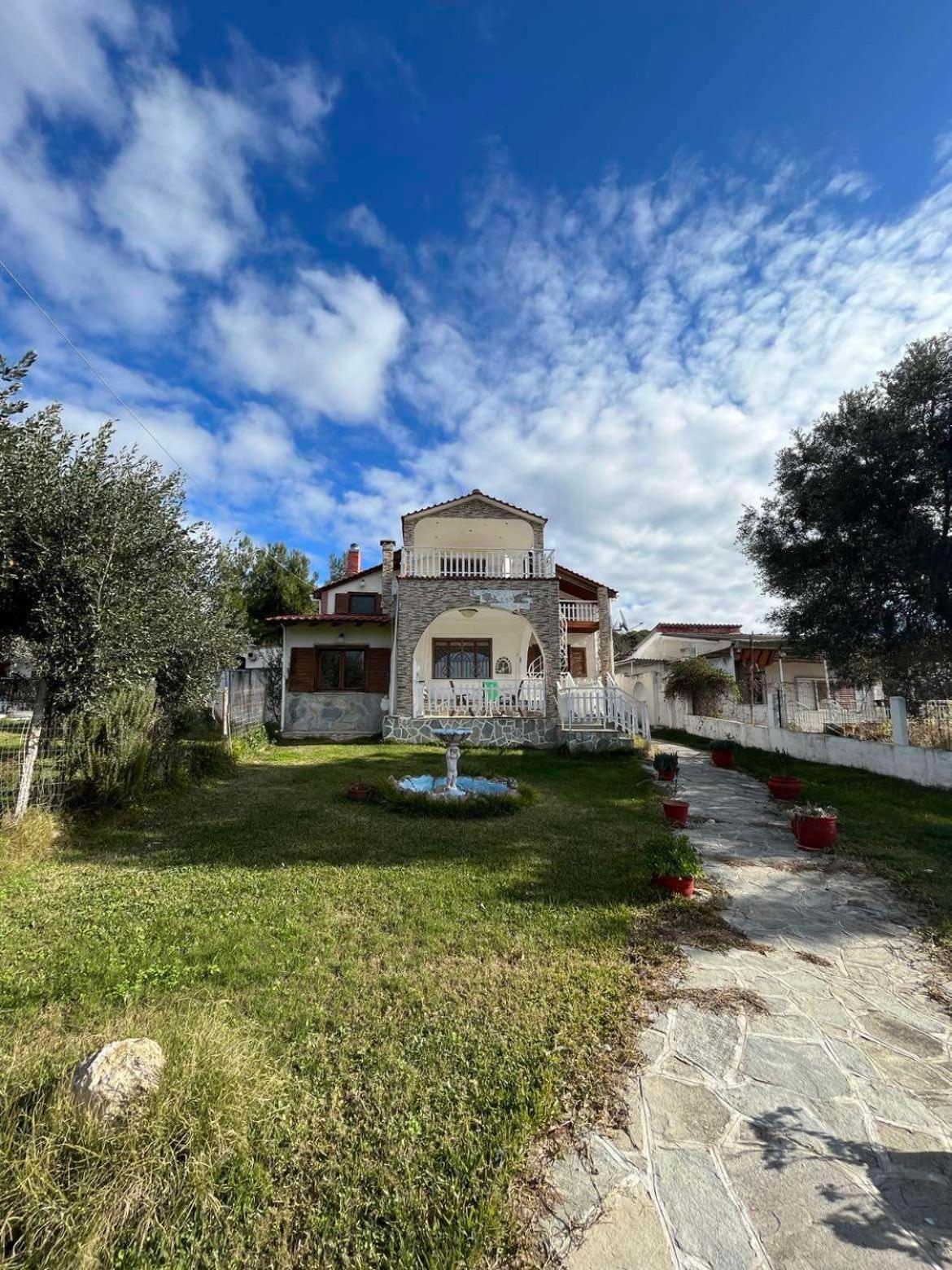 Isidoros house