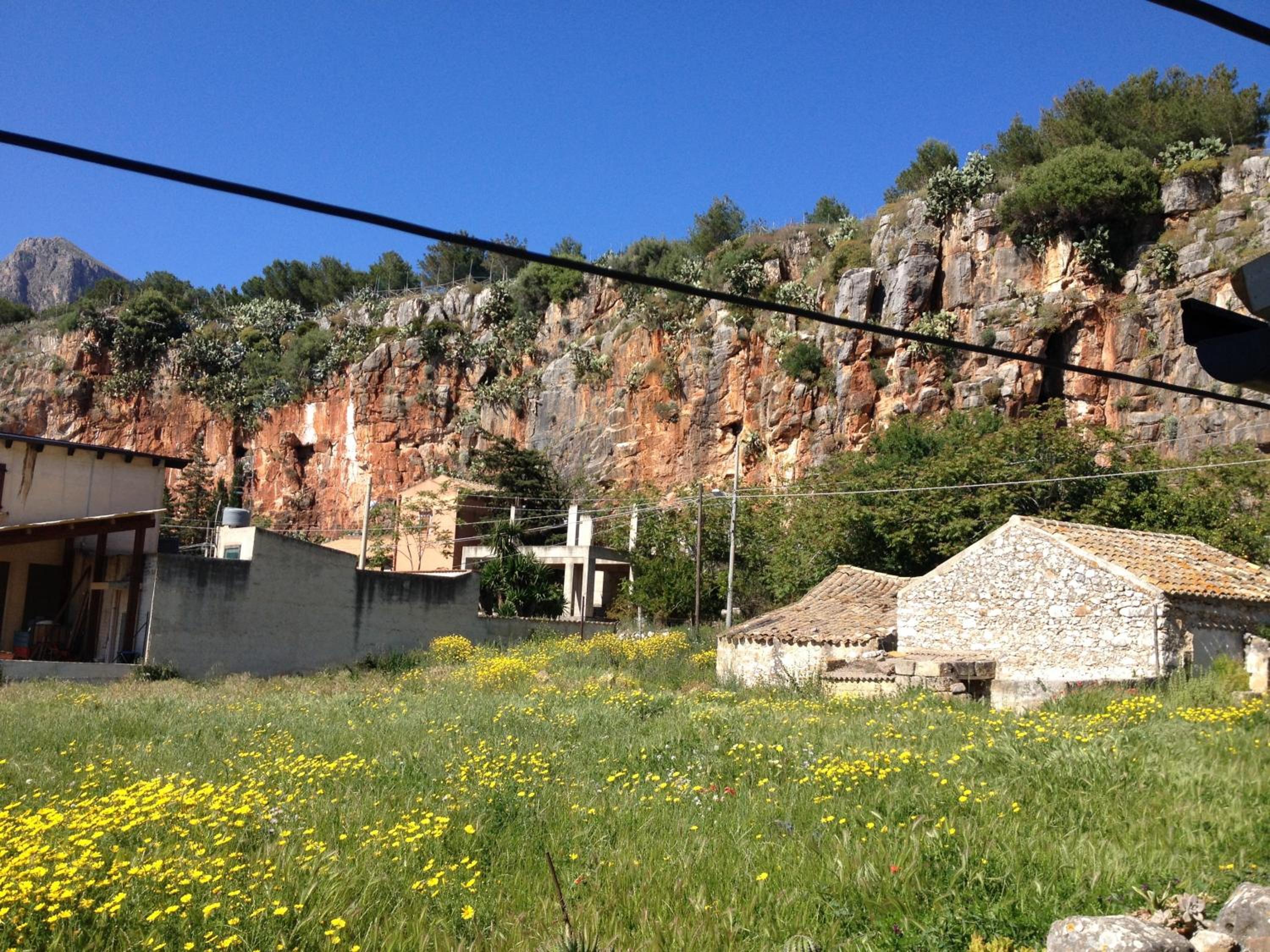 Photo 33