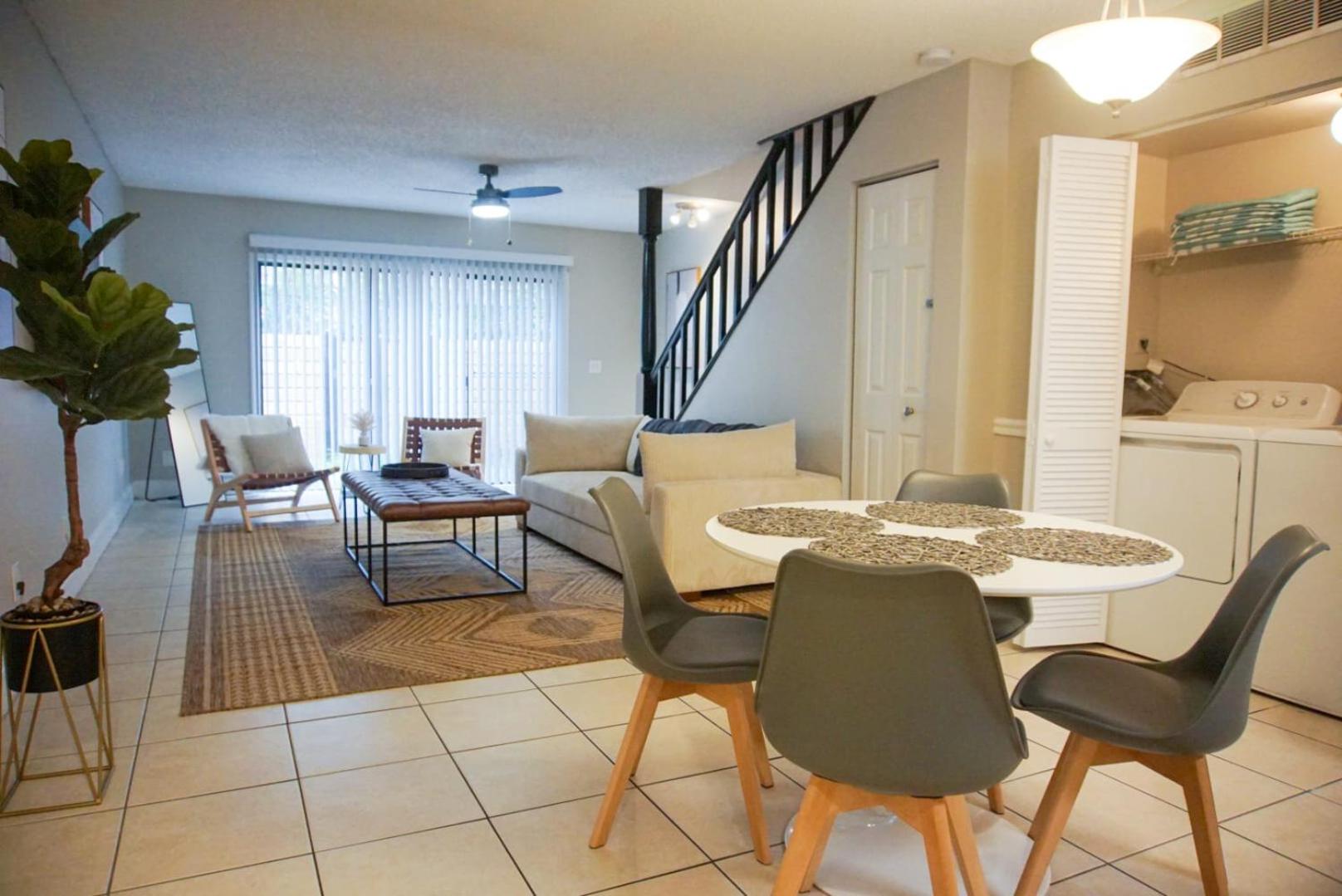 Tampa Bay Area Vacations - USF  Busch Gardens Townhome Stay - Property Image 1