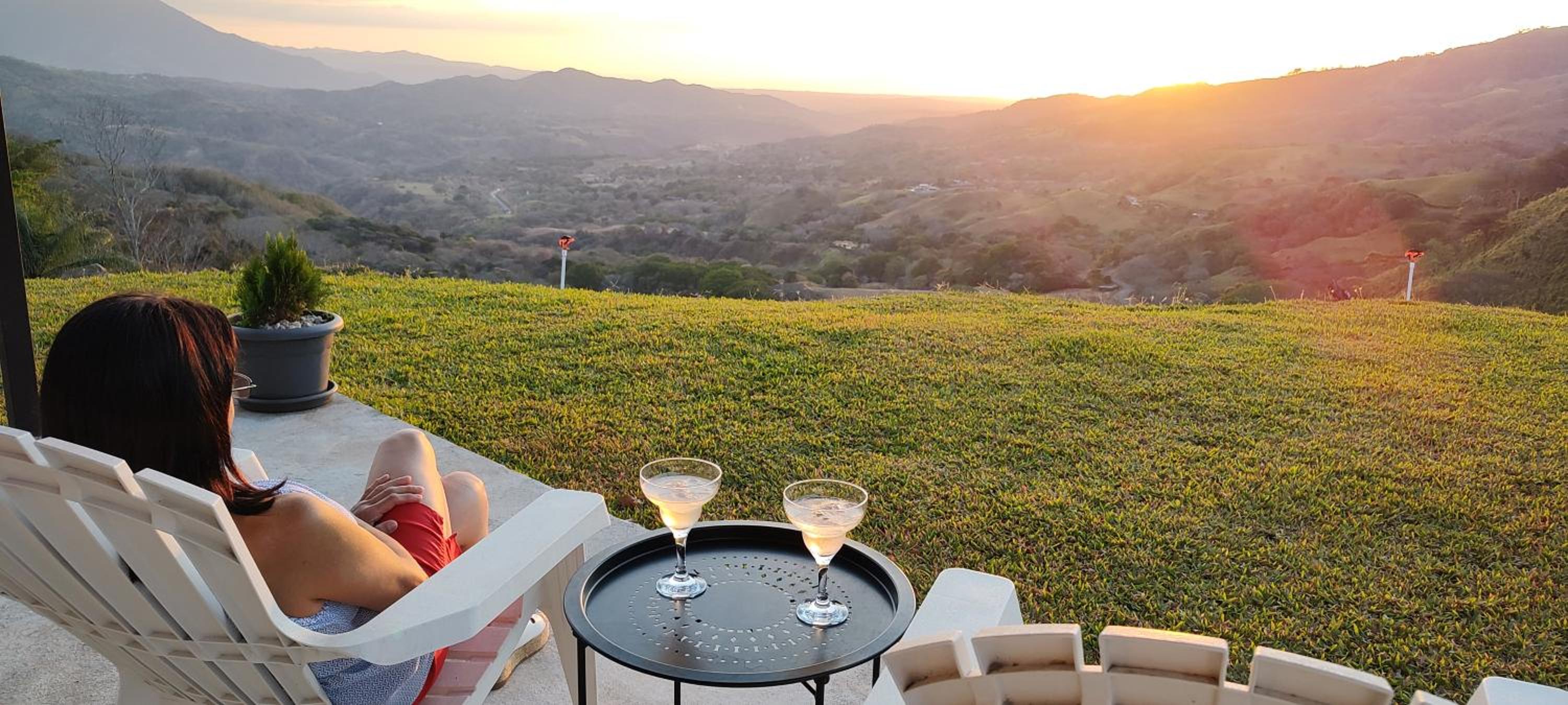 View Hills Atenas