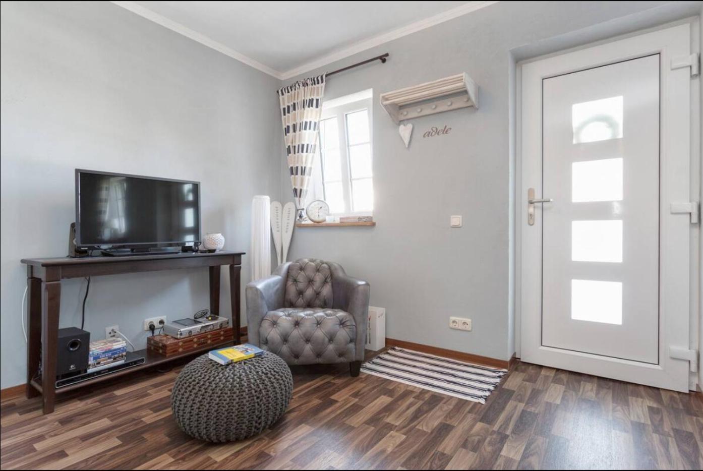 Pension Adele - Ruhig, direkt am Elberadweg & Badesee mit Balkon
