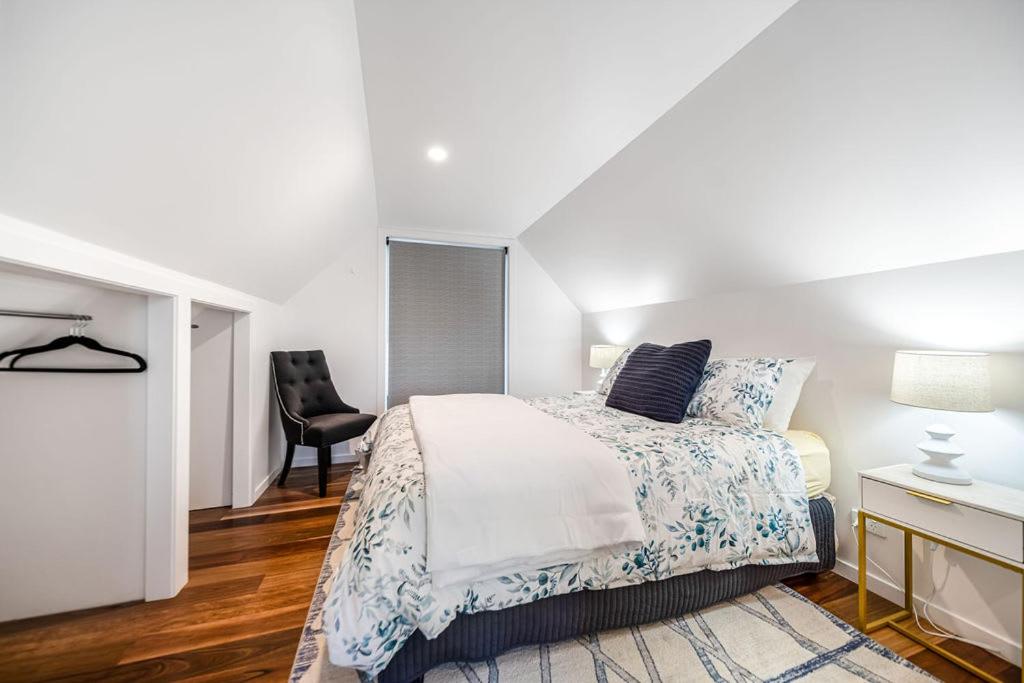 Ninderry Manor-Spectacular Hinterland retreat