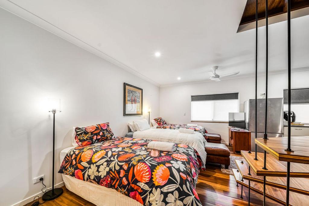 Ninderry Manor-Spectacular Hinterland retreat
