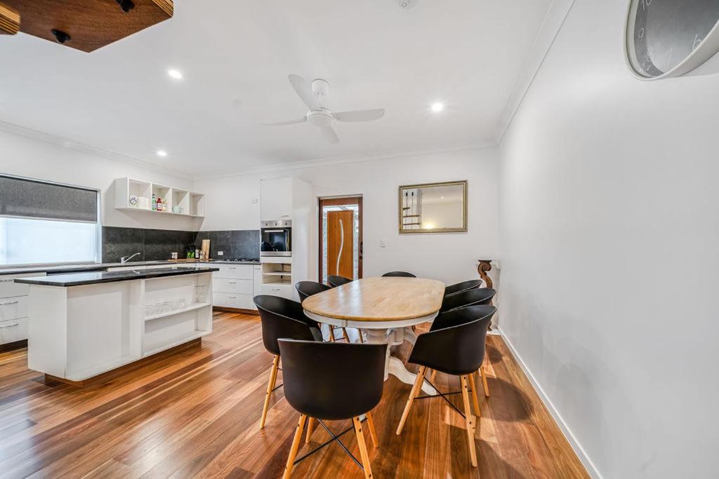 Ninderry Manor-Spectacular Hinterland retreat