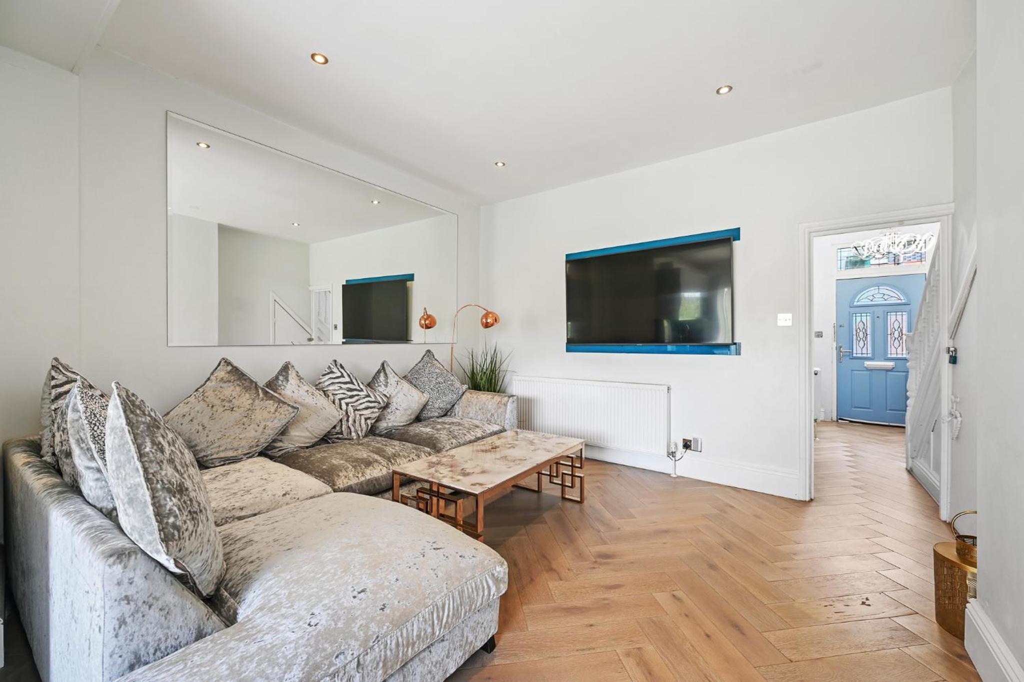 Wembley Luxury Residence- Opulence House