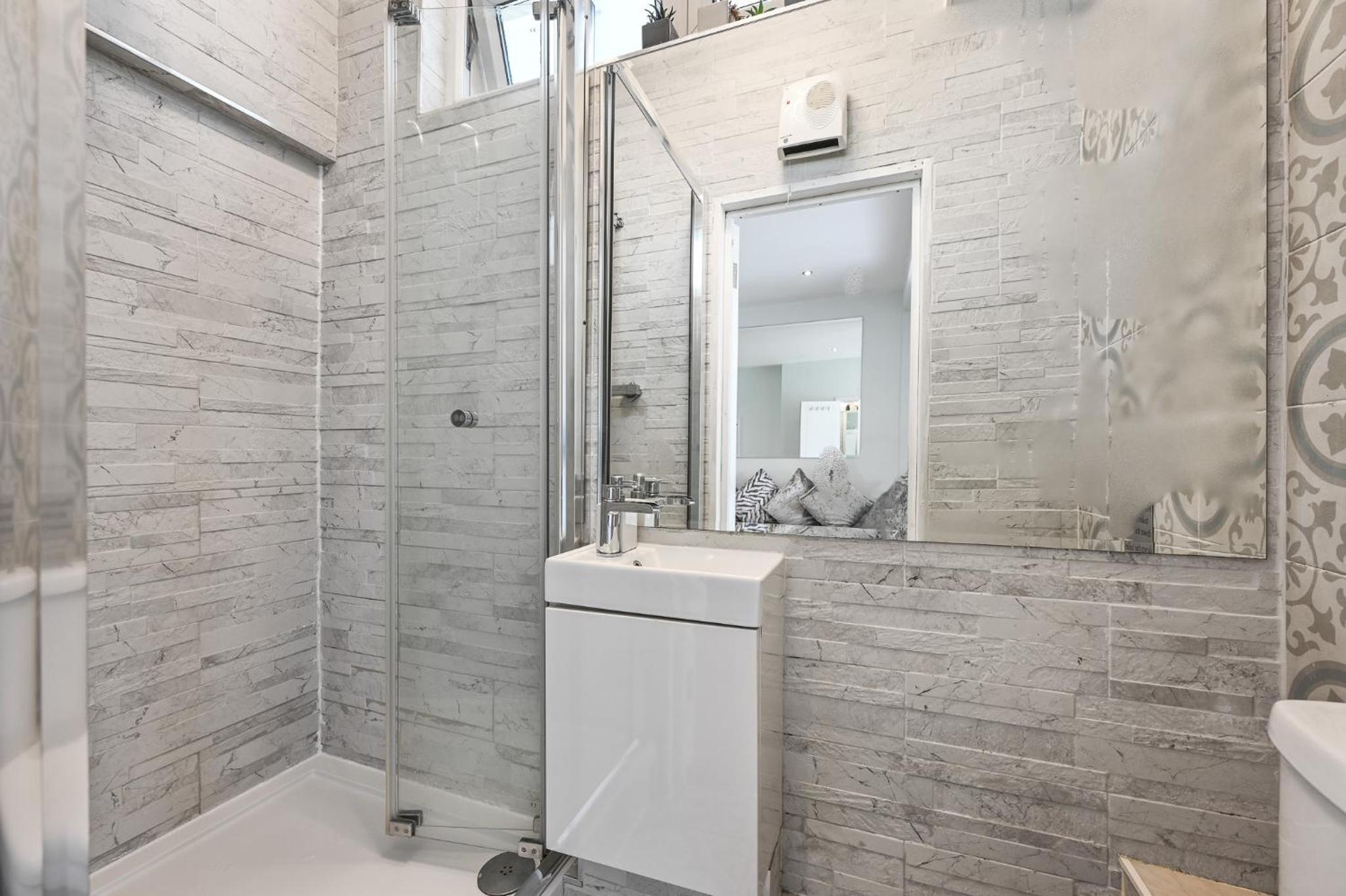 Wembley Luxury Residence- Opulence House