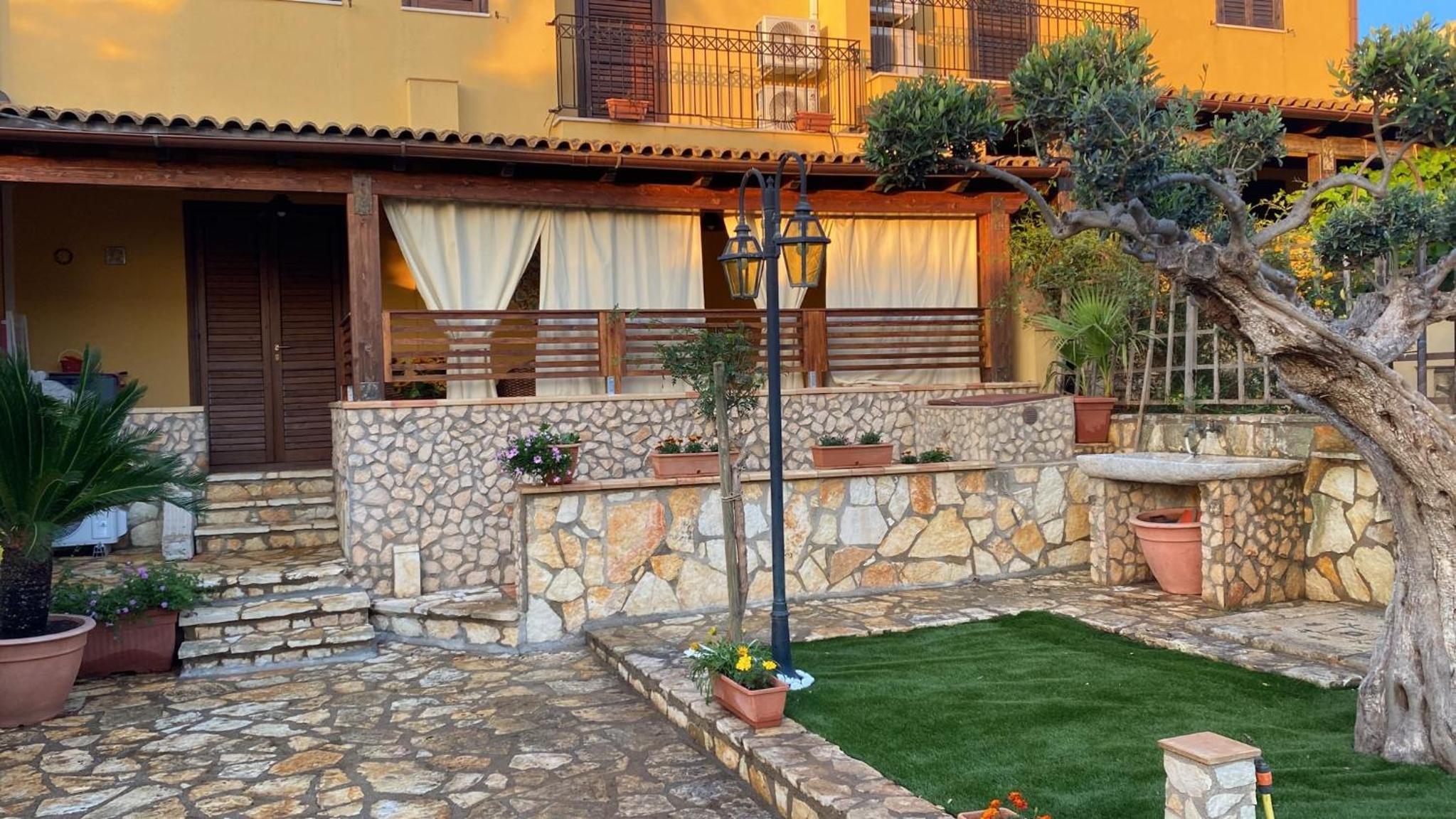 Villetta Vista Mare Cornino view 3