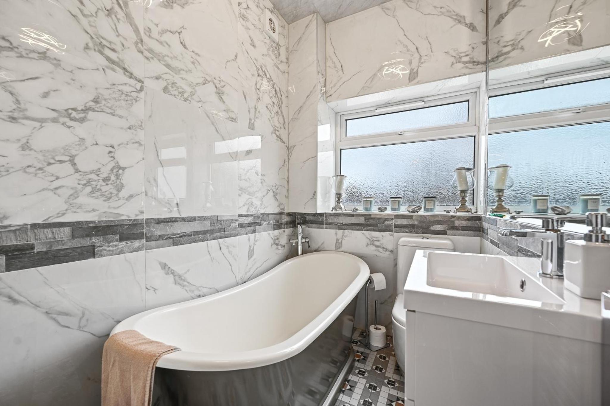 Wembley Luxury Residence- Opulence House