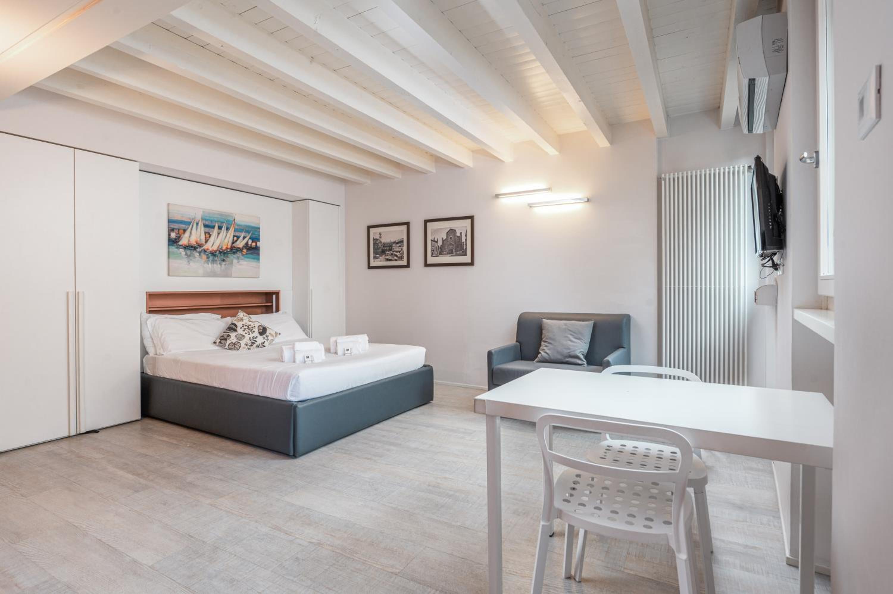 Vicolo Zini Apartments