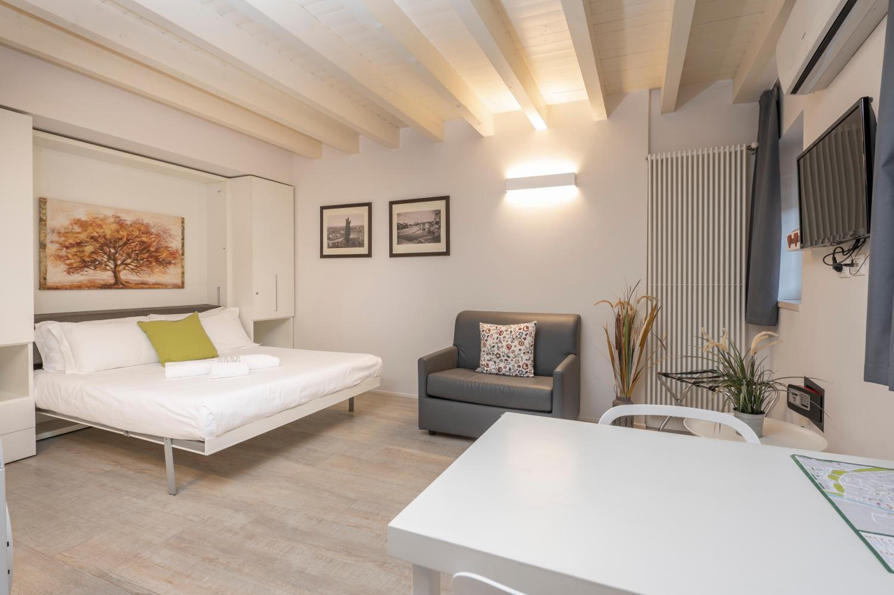 Vicolo Zini Apartments