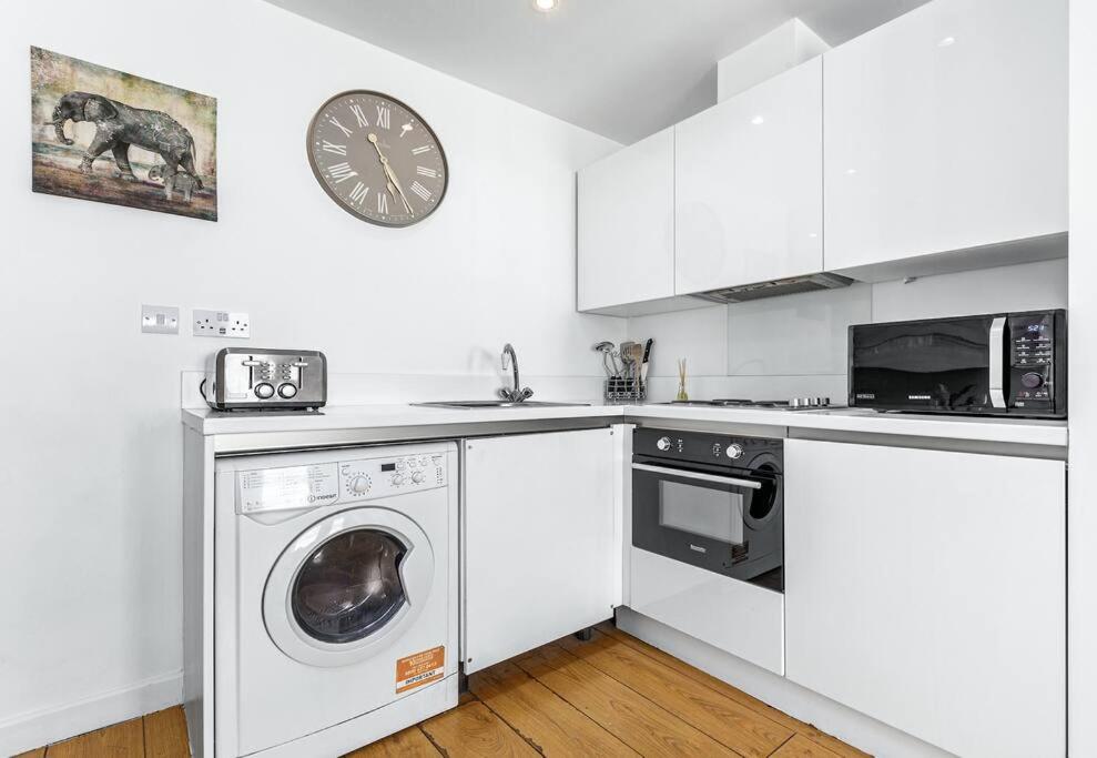 Piccadilly Haven, Flat in London VR12