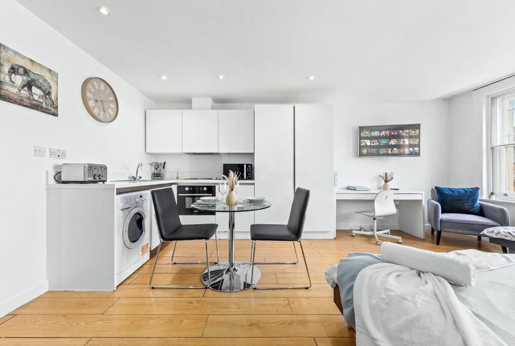 Piccadilly Haven, Flat in London VR12
