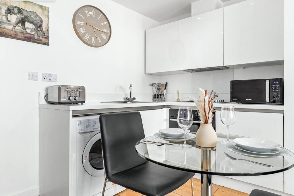 Piccadilly Haven, Flat in London VR12