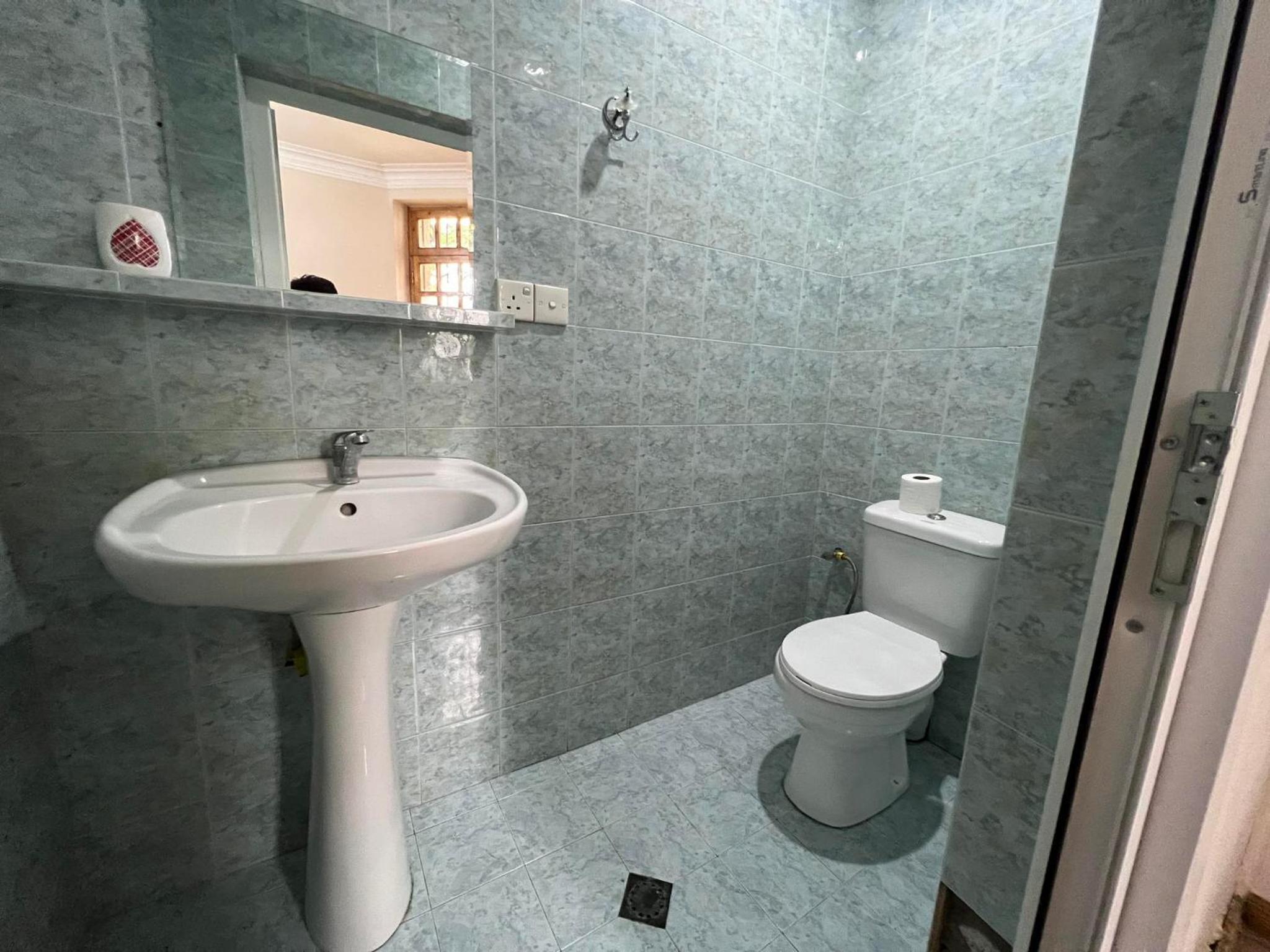 Sweet Home Sleeps 4 with Garden view 3