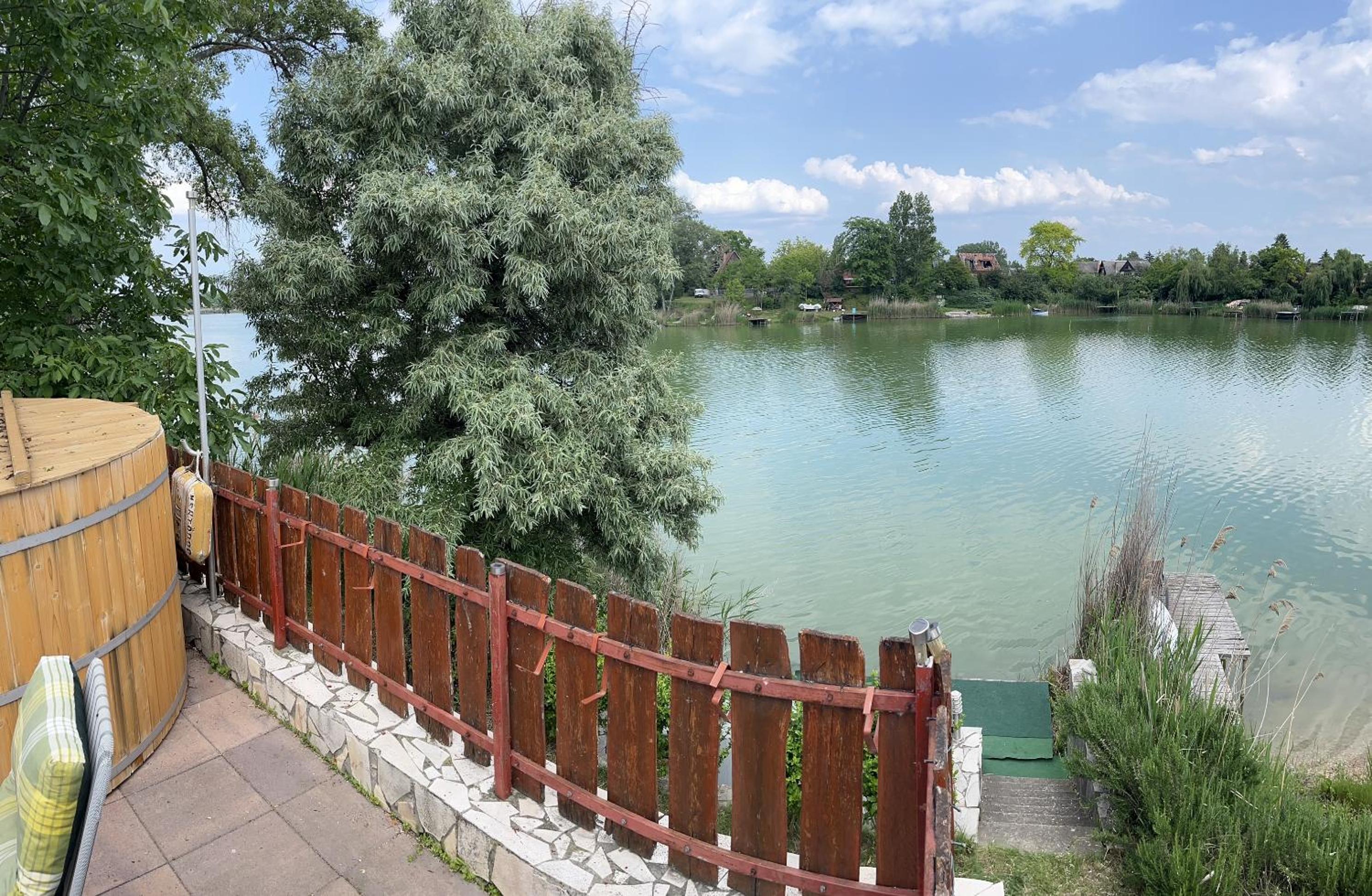 Kéktó Sétány Apartman