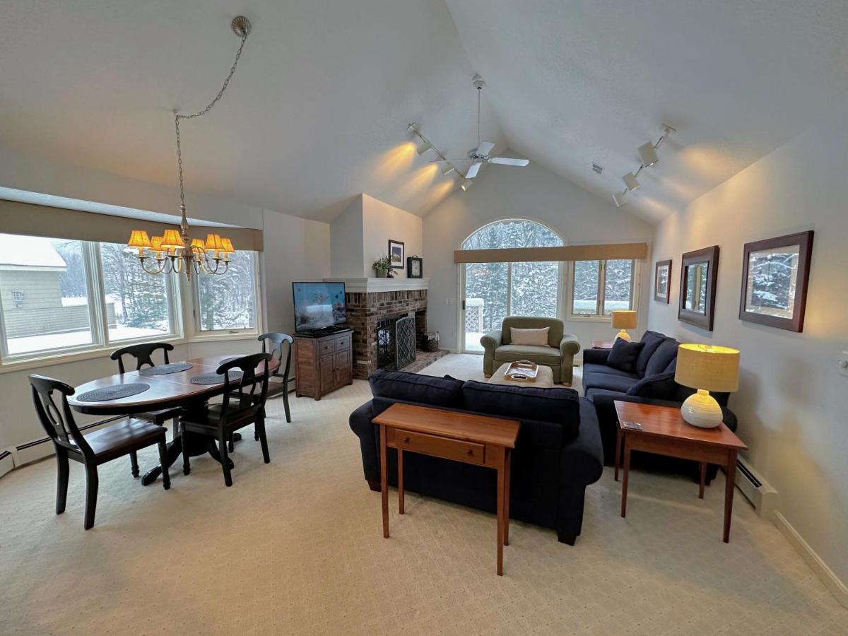 F43 Bretton Woods single level home on golf course, perfect to ski, stay, relax, play! view 2