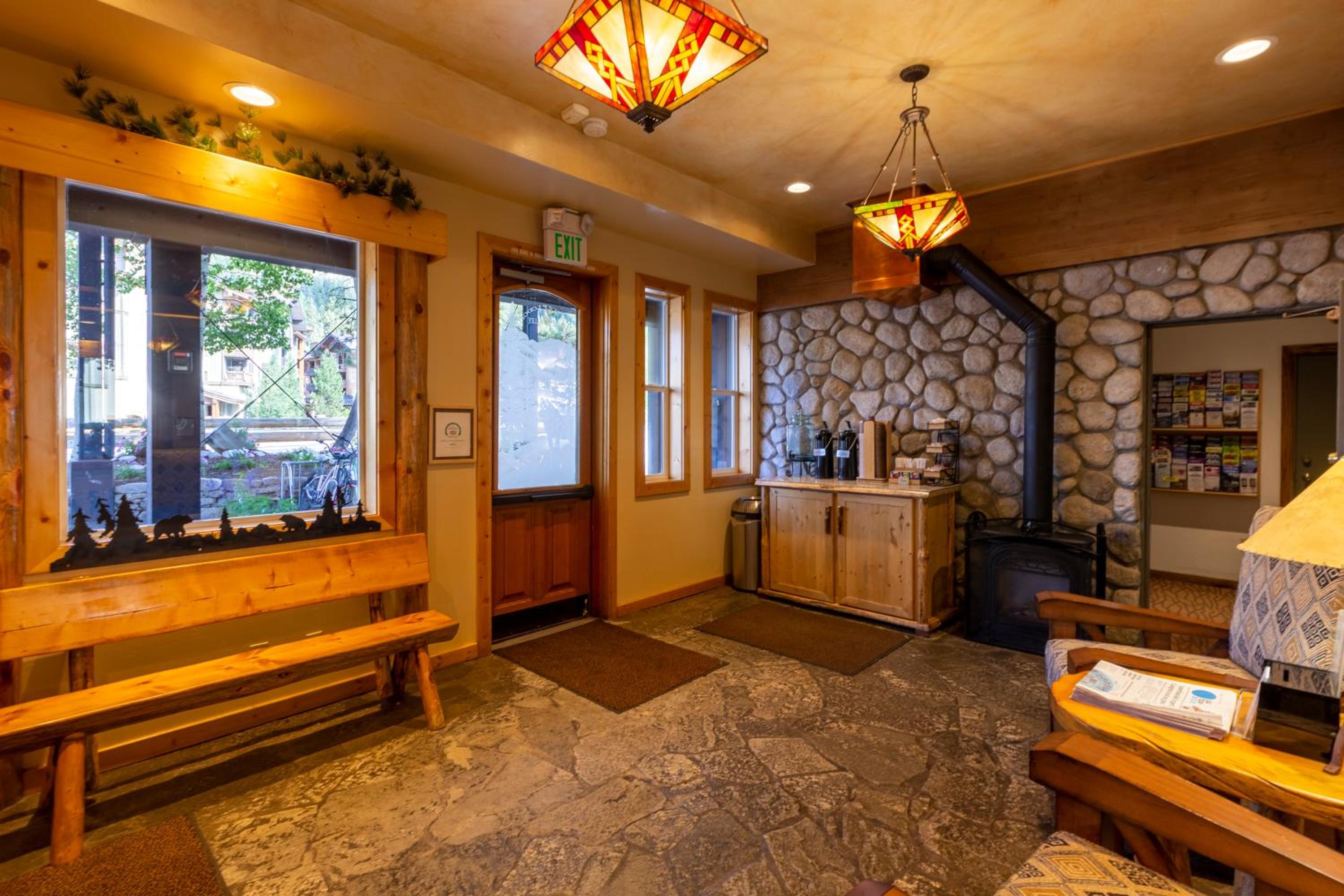Red Wolf Lodge at Olympic Valley