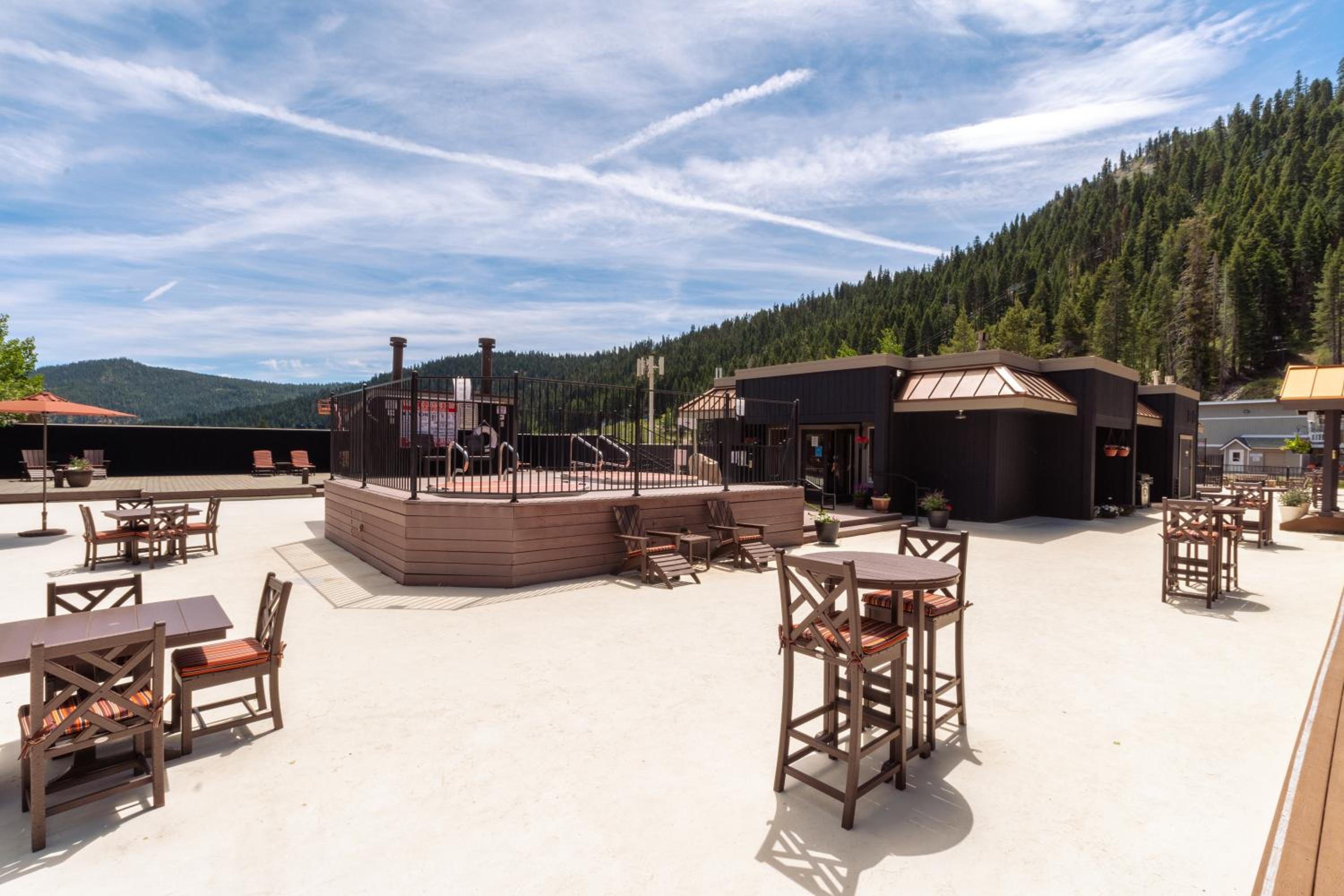 Red Wolf Lodge at Olympic Valley