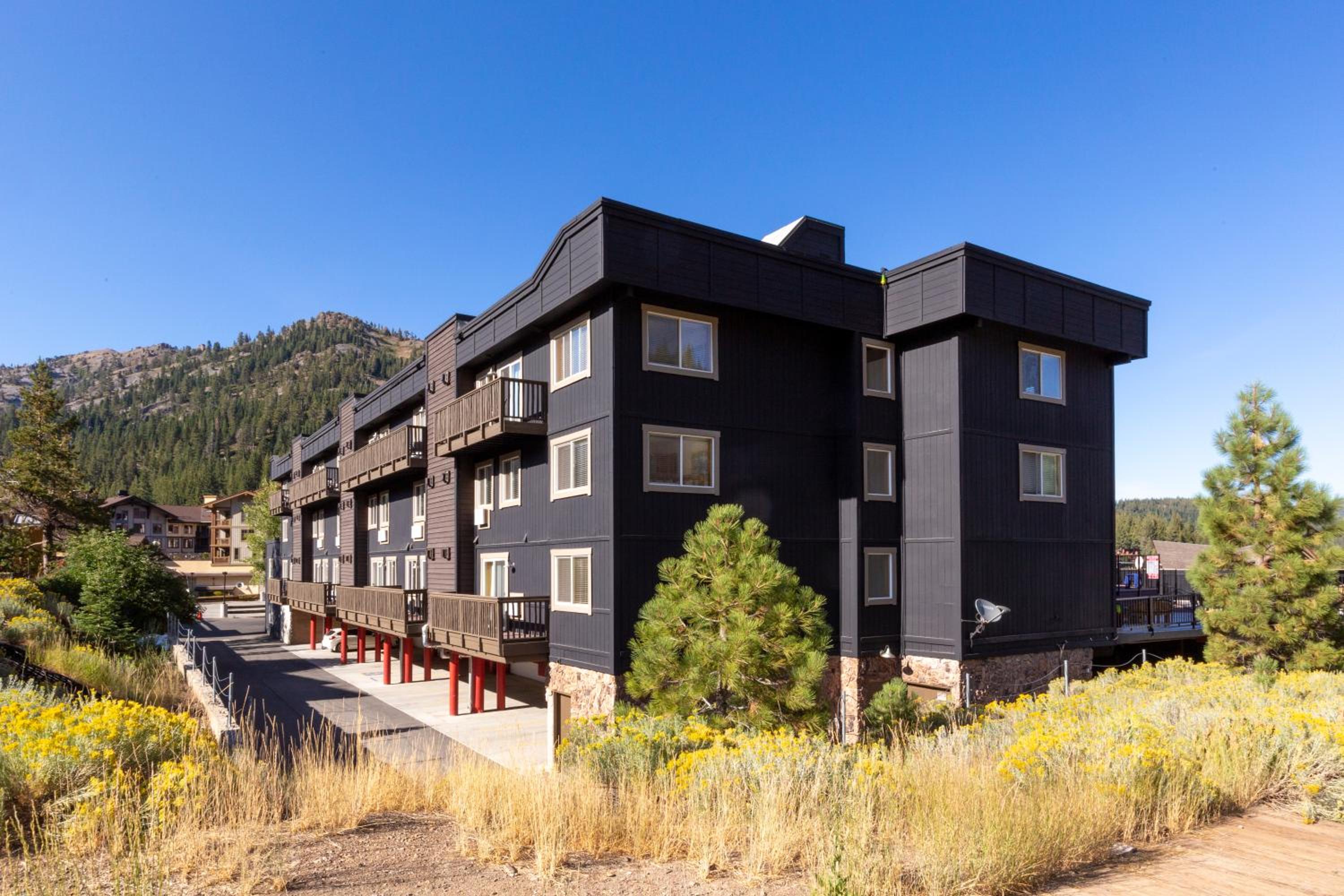 Red Wolf Lodge at Olympic Valley
