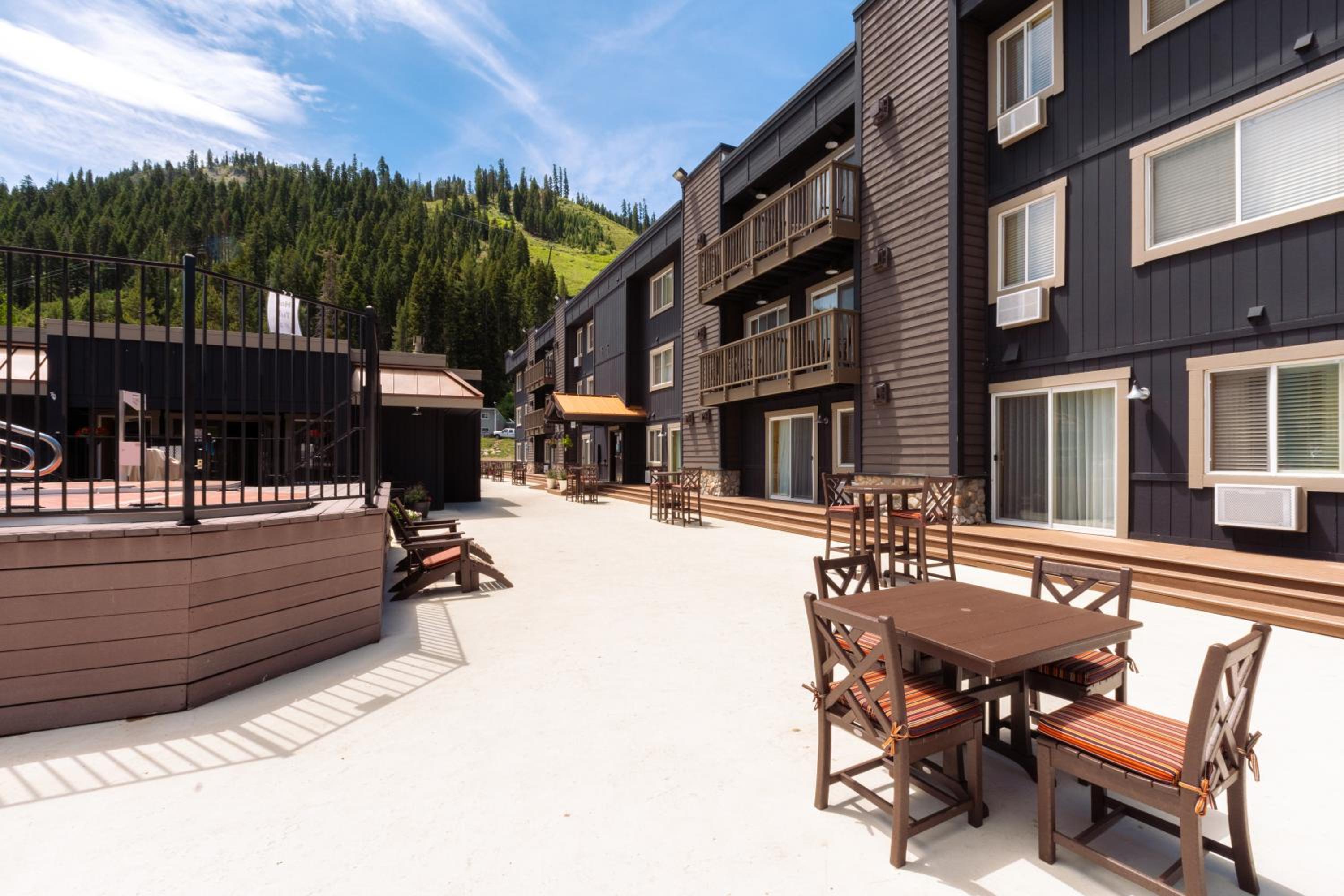 Red Wolf Lodge at Olympic Valley