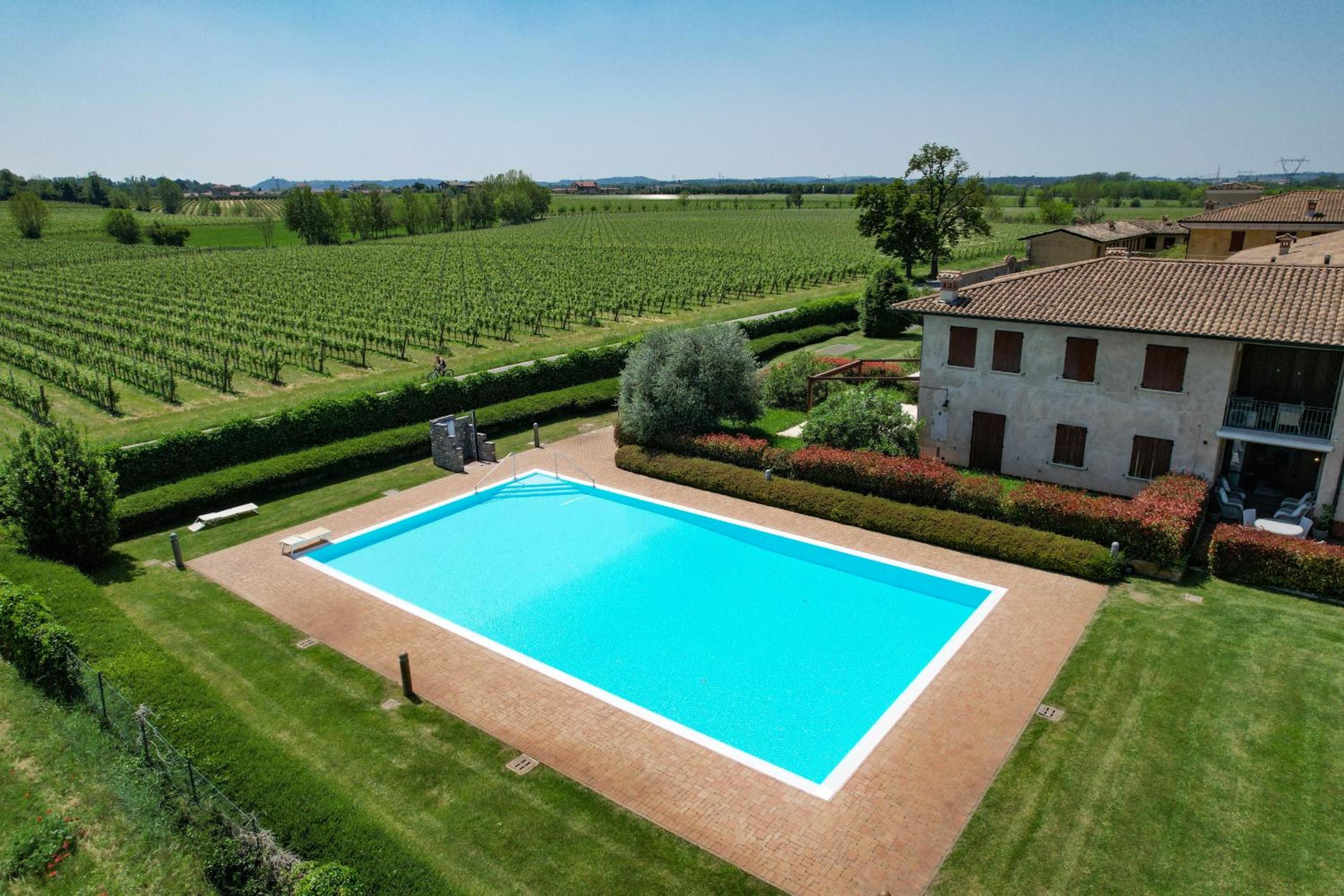 Garda & Golf Apartment view 5
