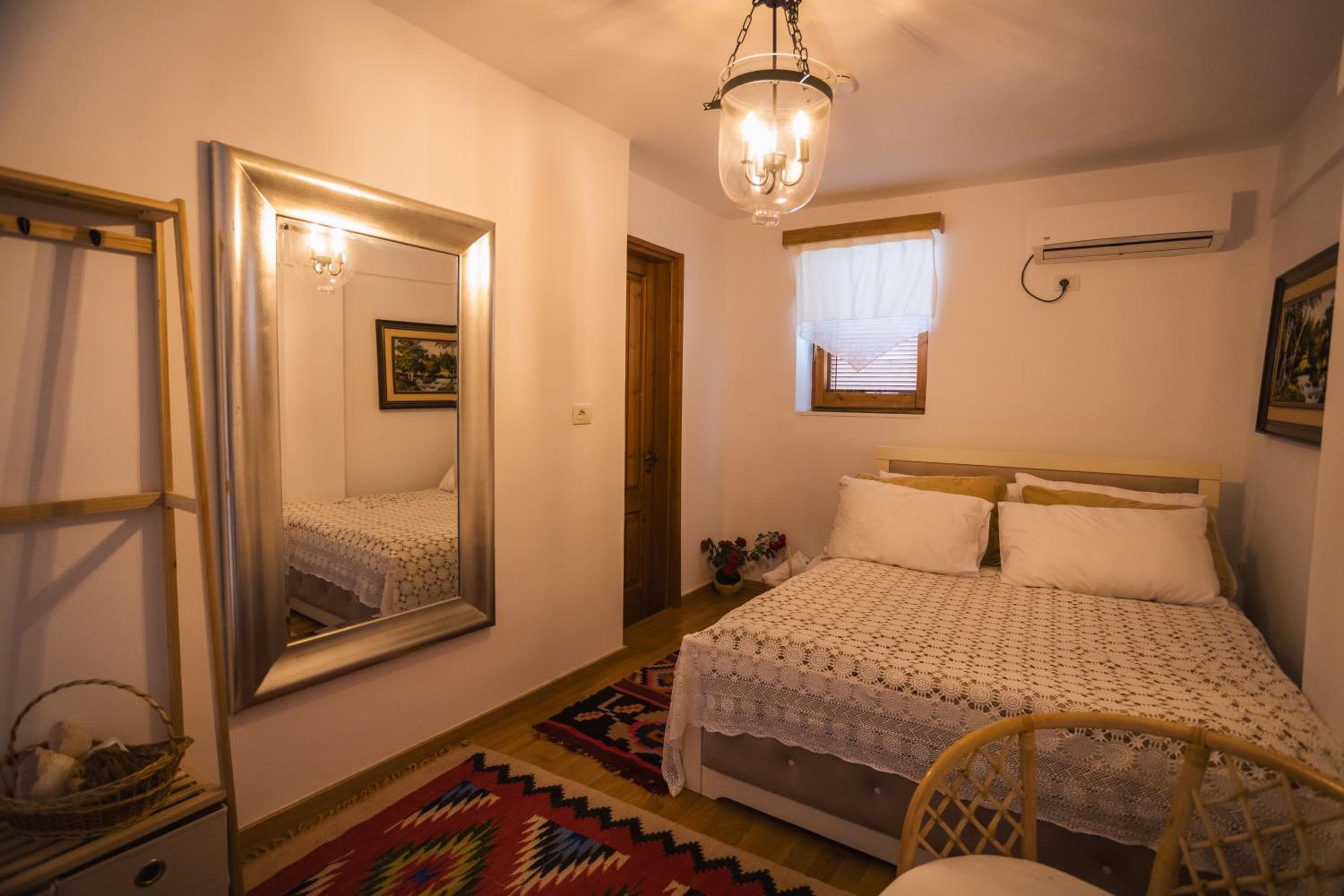 Villa Porta Qeparo