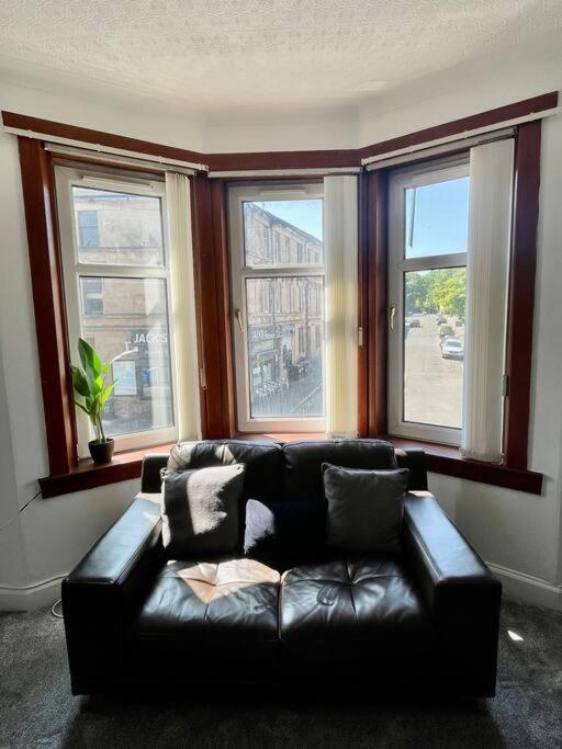 Large 2 bed near Glasgow Airport view 5