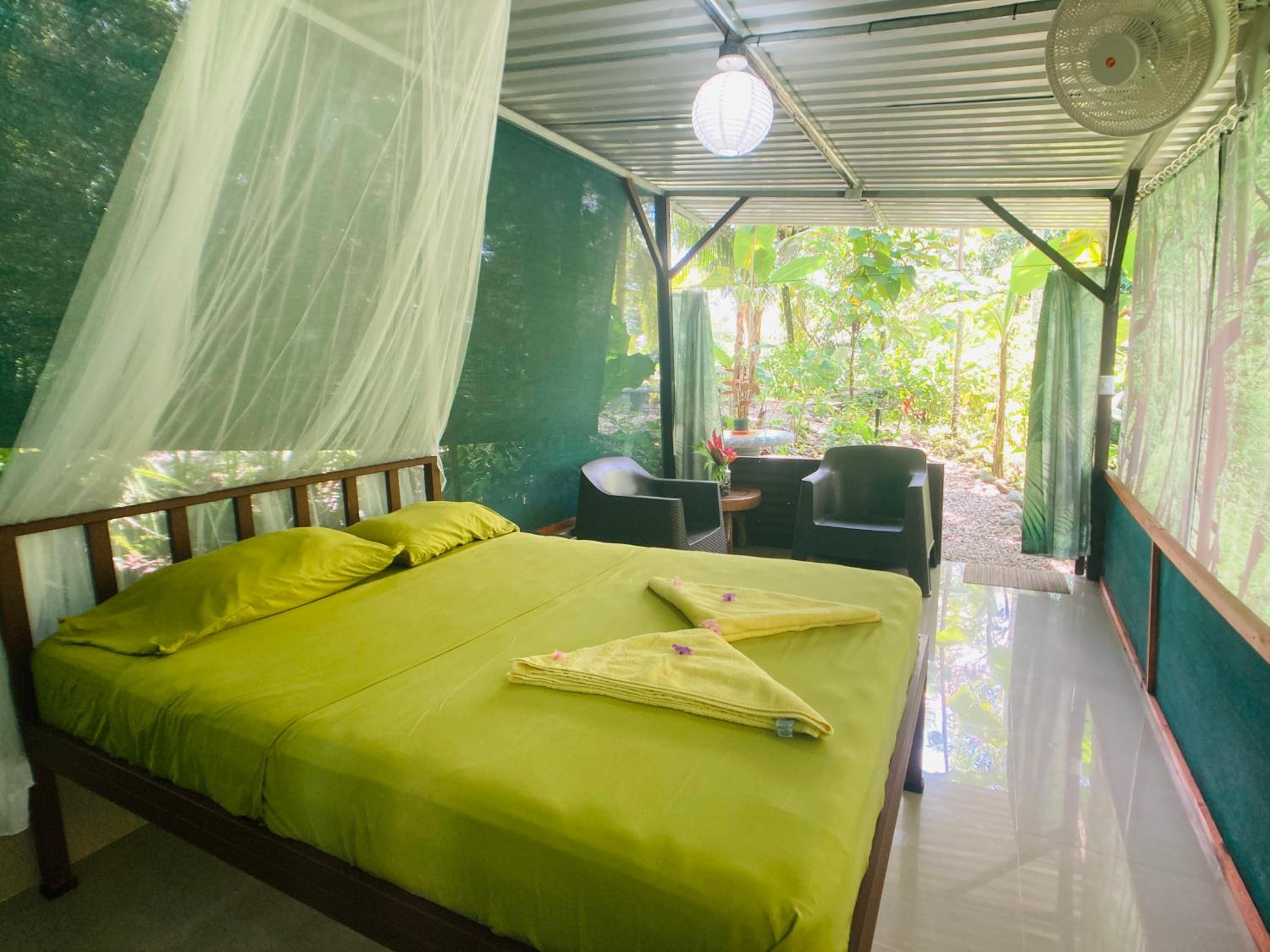 YEJOS Jungle Lodge