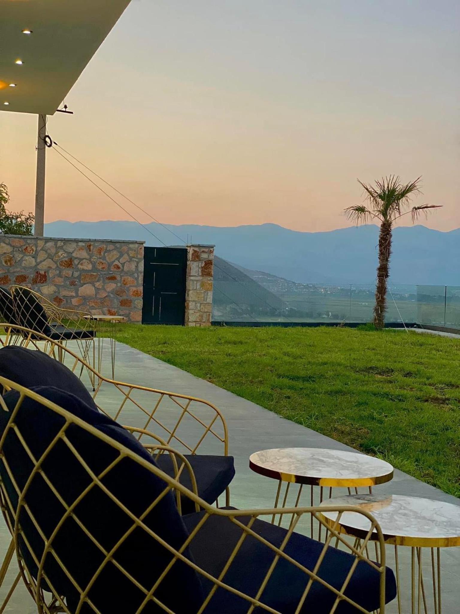 ILLYRIAN Paradise