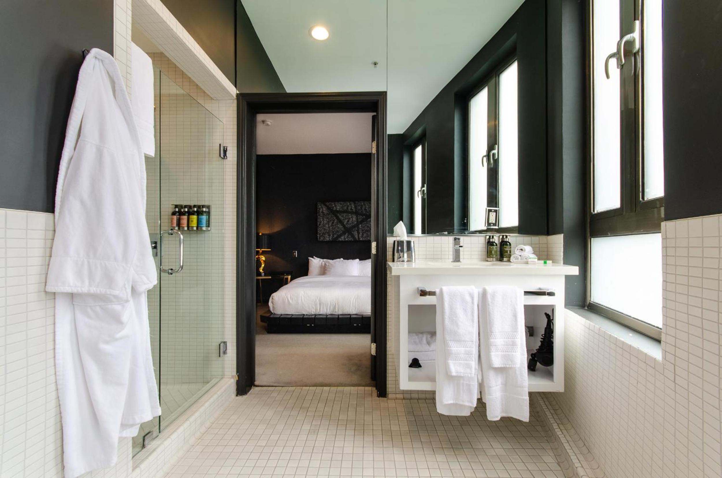 Los Angeles Vacations - Audemar Boutique Hotel and Apartment Homes - Property Image 37