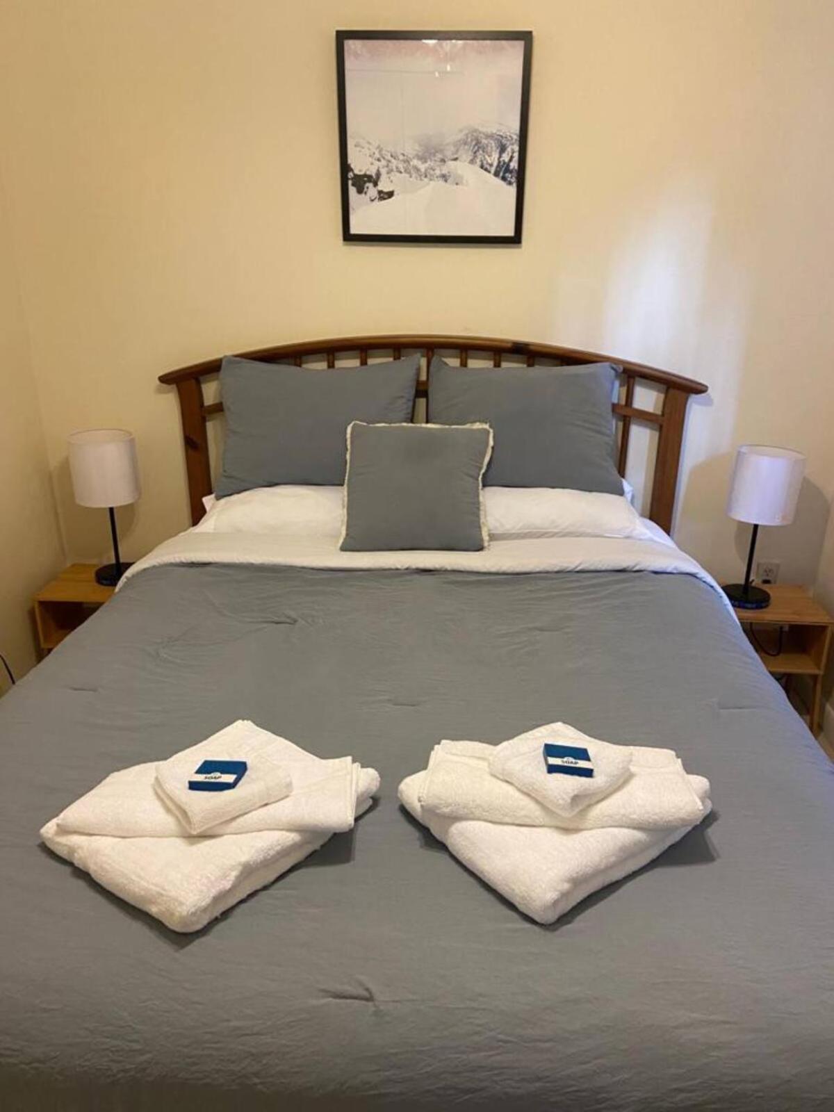 Private Room near Miami Airport - Free parking - 02