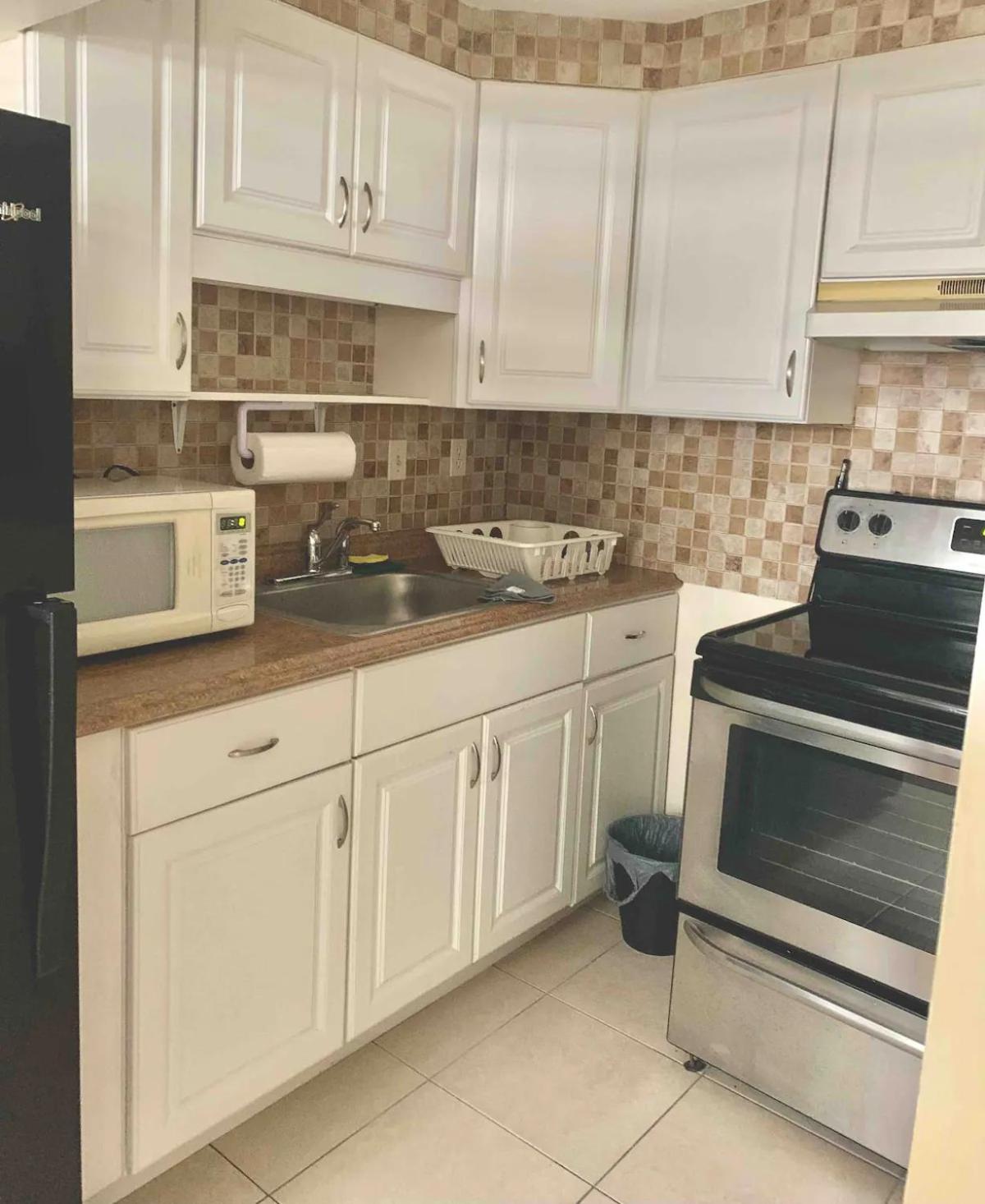 Private Room near Miami Airport - Free parking - 02