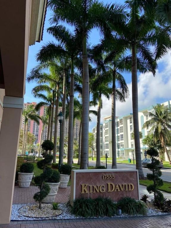 3BR Condo in Sunny Isles Beach view 2