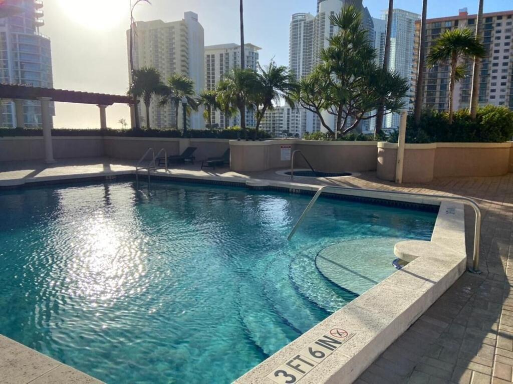 3BR Condo in Sunny Isles Beach view 4