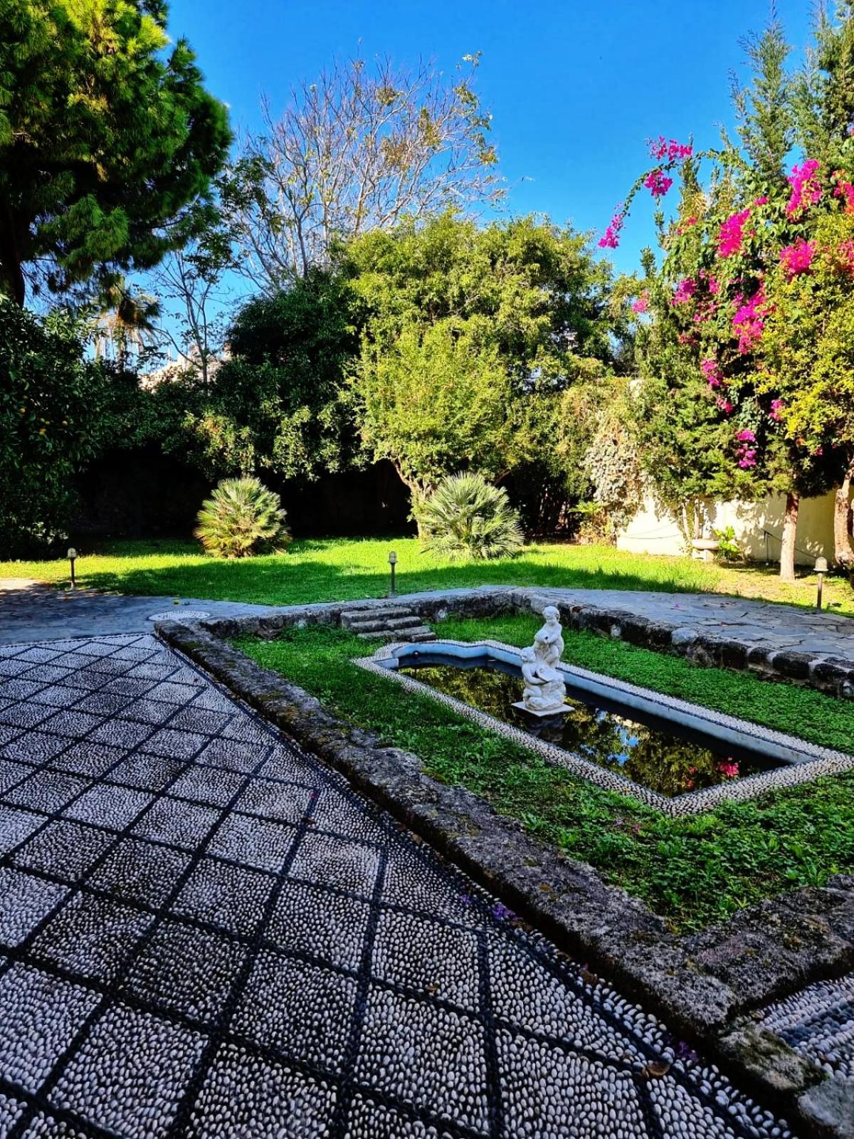 Lemuria Manor, Wine Dark Sea Villas view 3