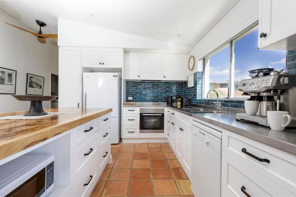 Luxe Oceanfront Penthouse! Yamba's best Suncrest 5
