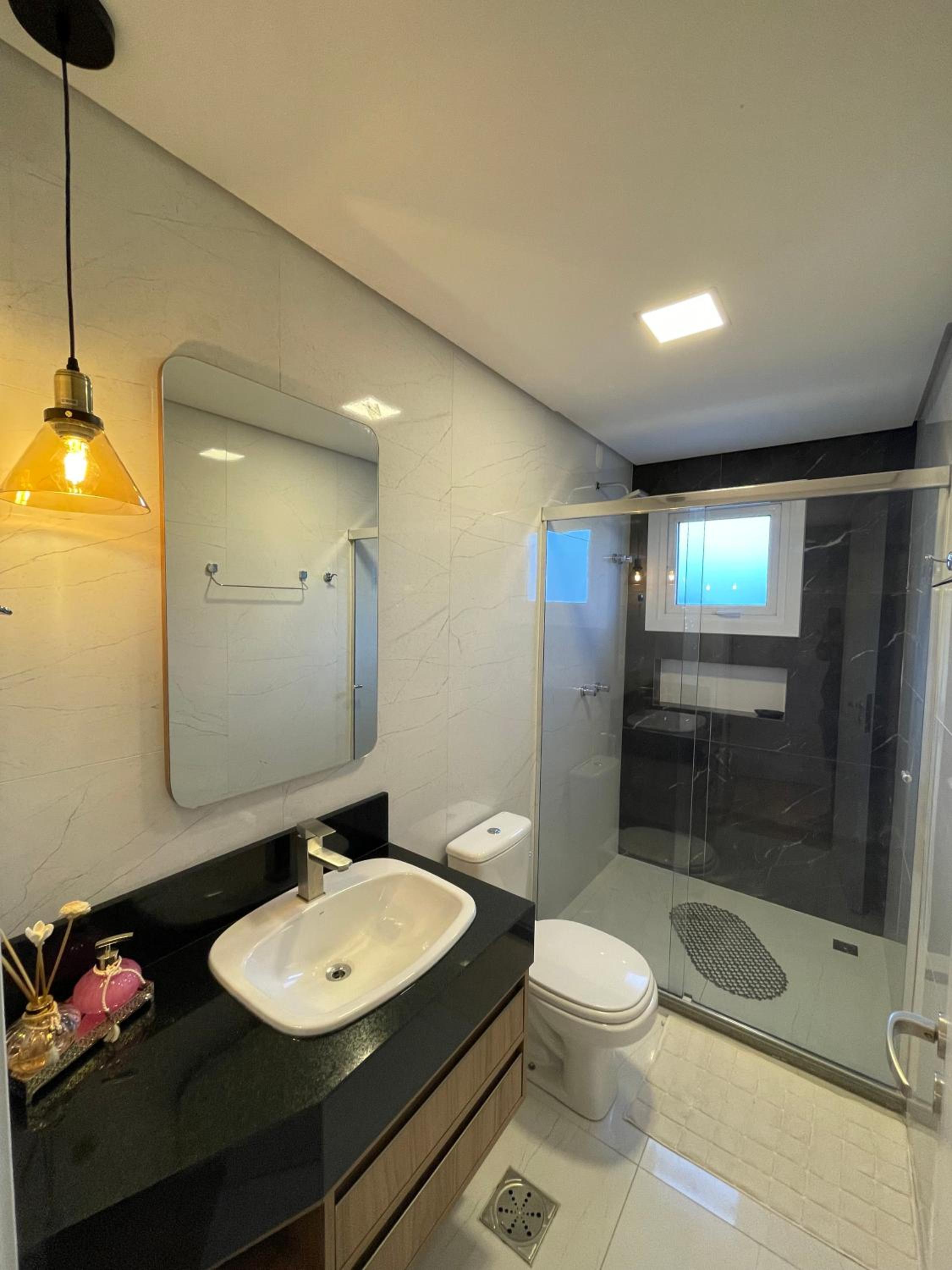 Apartamento espetacular, 2 suítes, a 30m da Rua Coberta