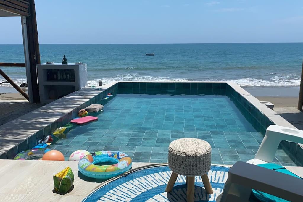 La Soñadora casa frente al mar con piscina view 3