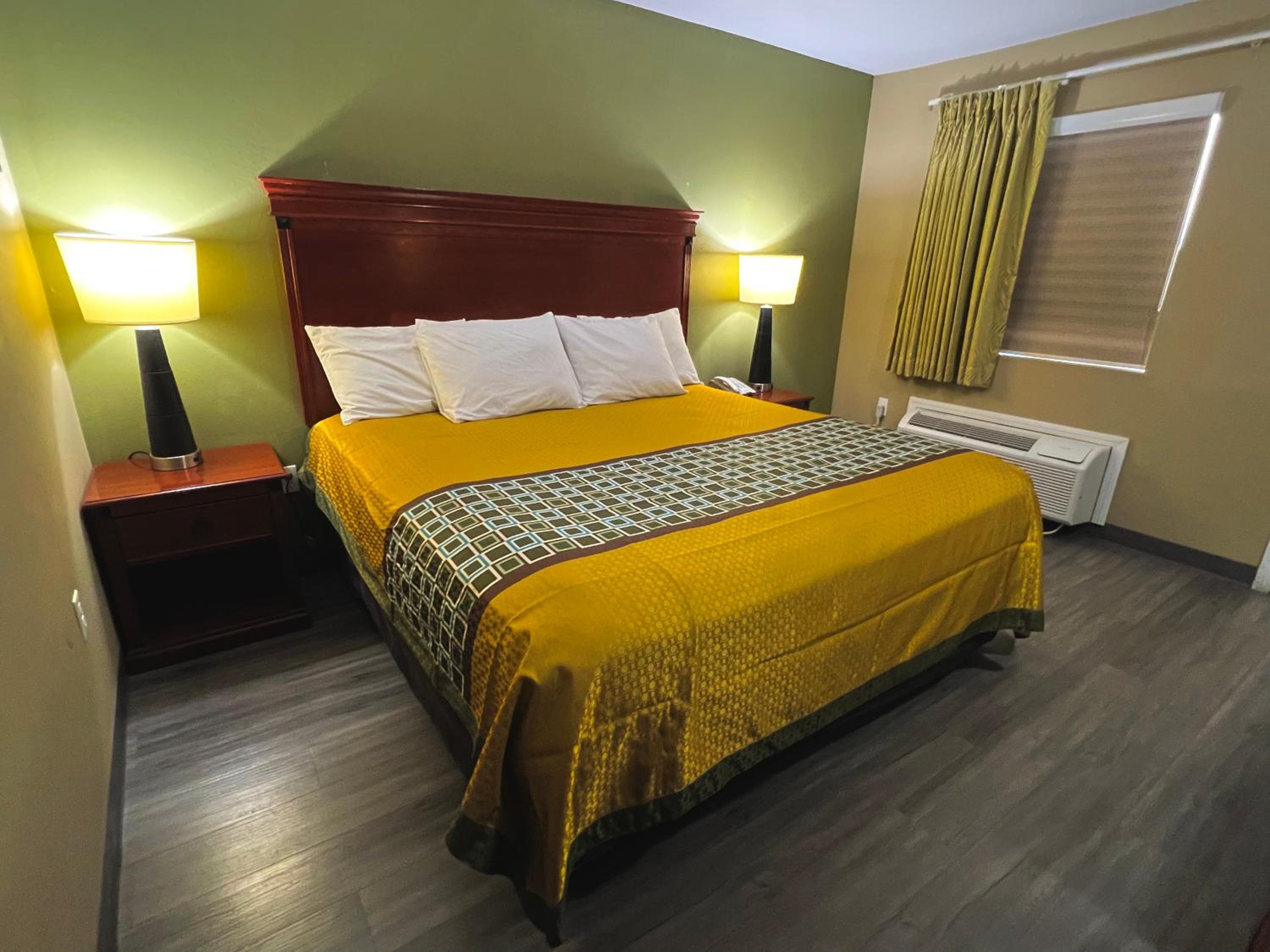 Deluxe Inn & Suites By OYO Miami OK, photo 8