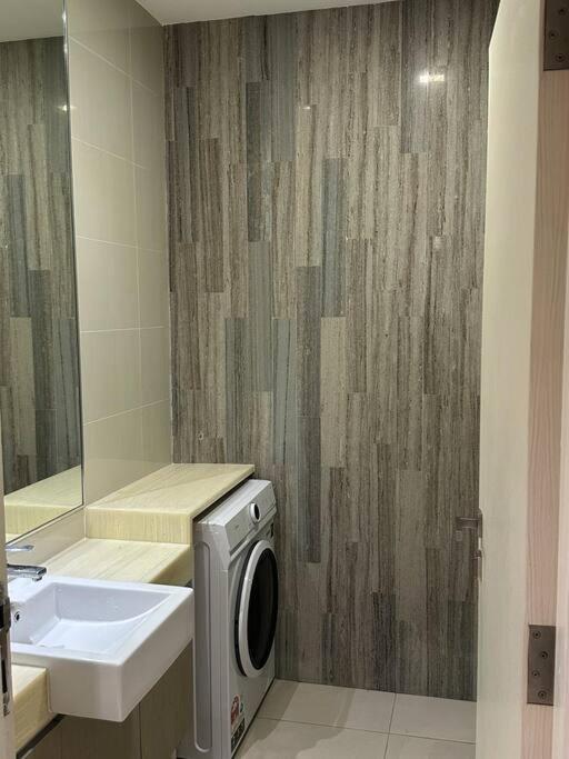 M City Minimalist KLCC Suite