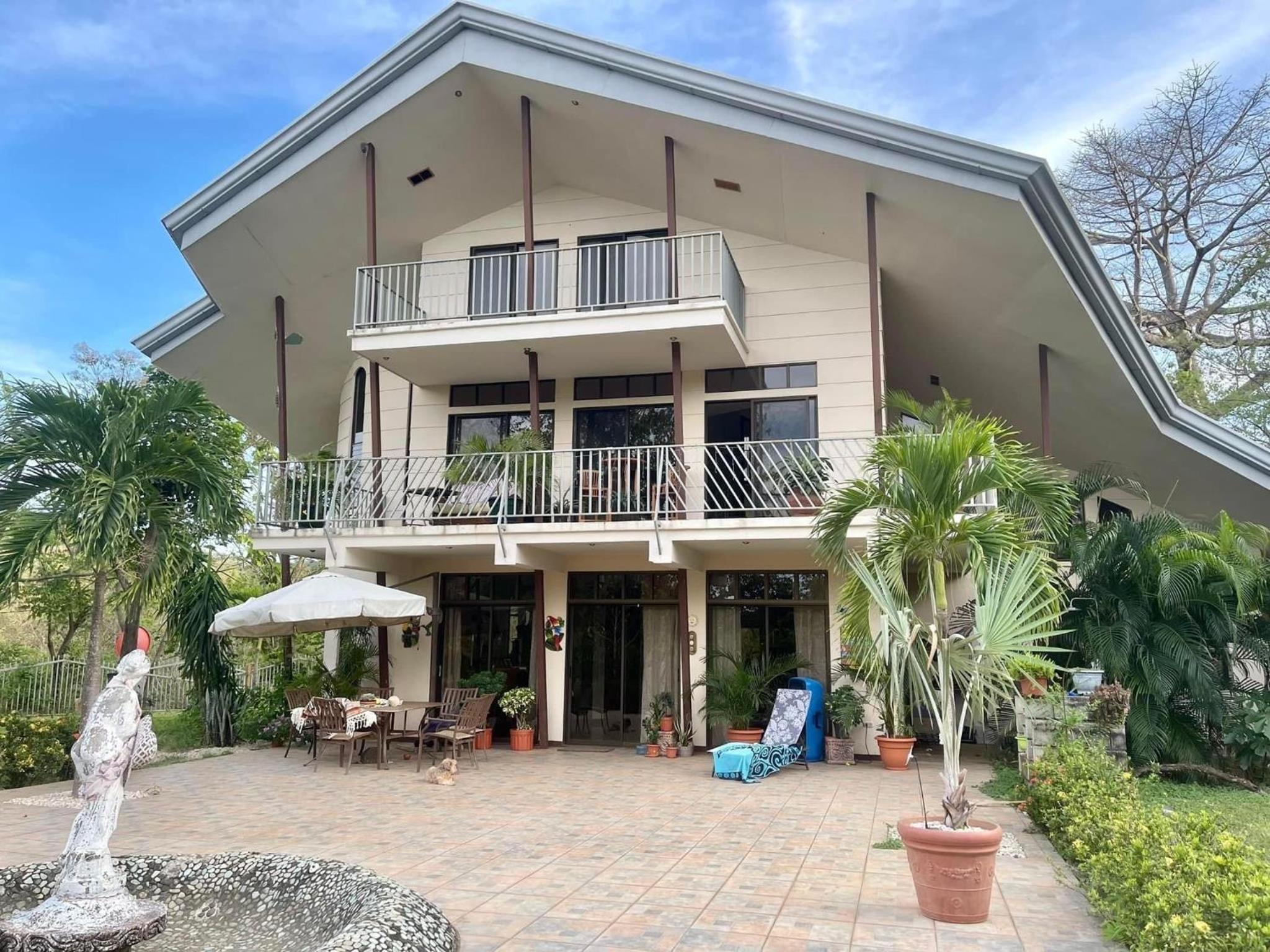 Hotel Villa Pura Vida - Image 1