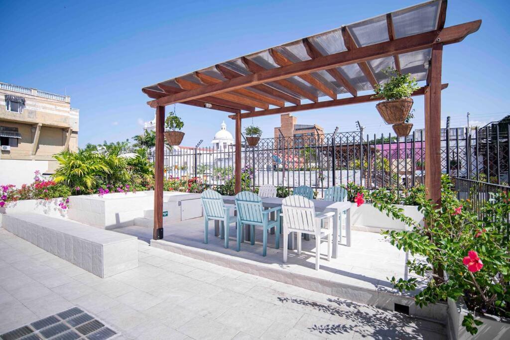 Private house-swimming pool - Old Santa Marta