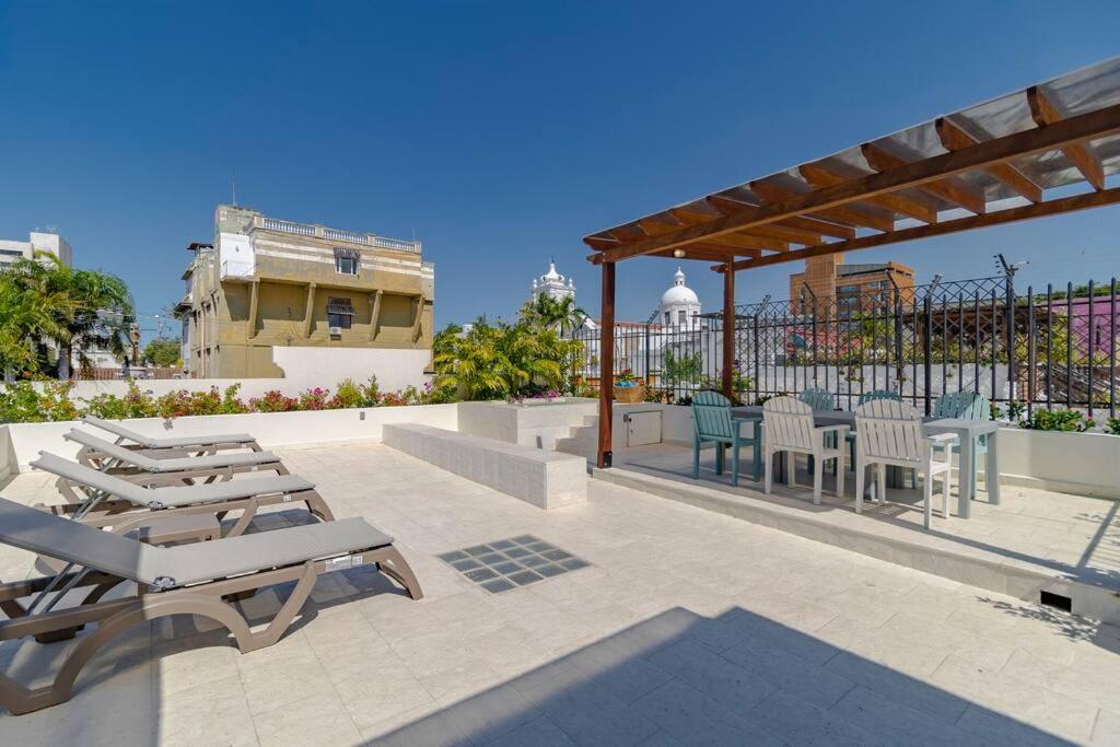 Private house-swimming pool - Old Santa Marta